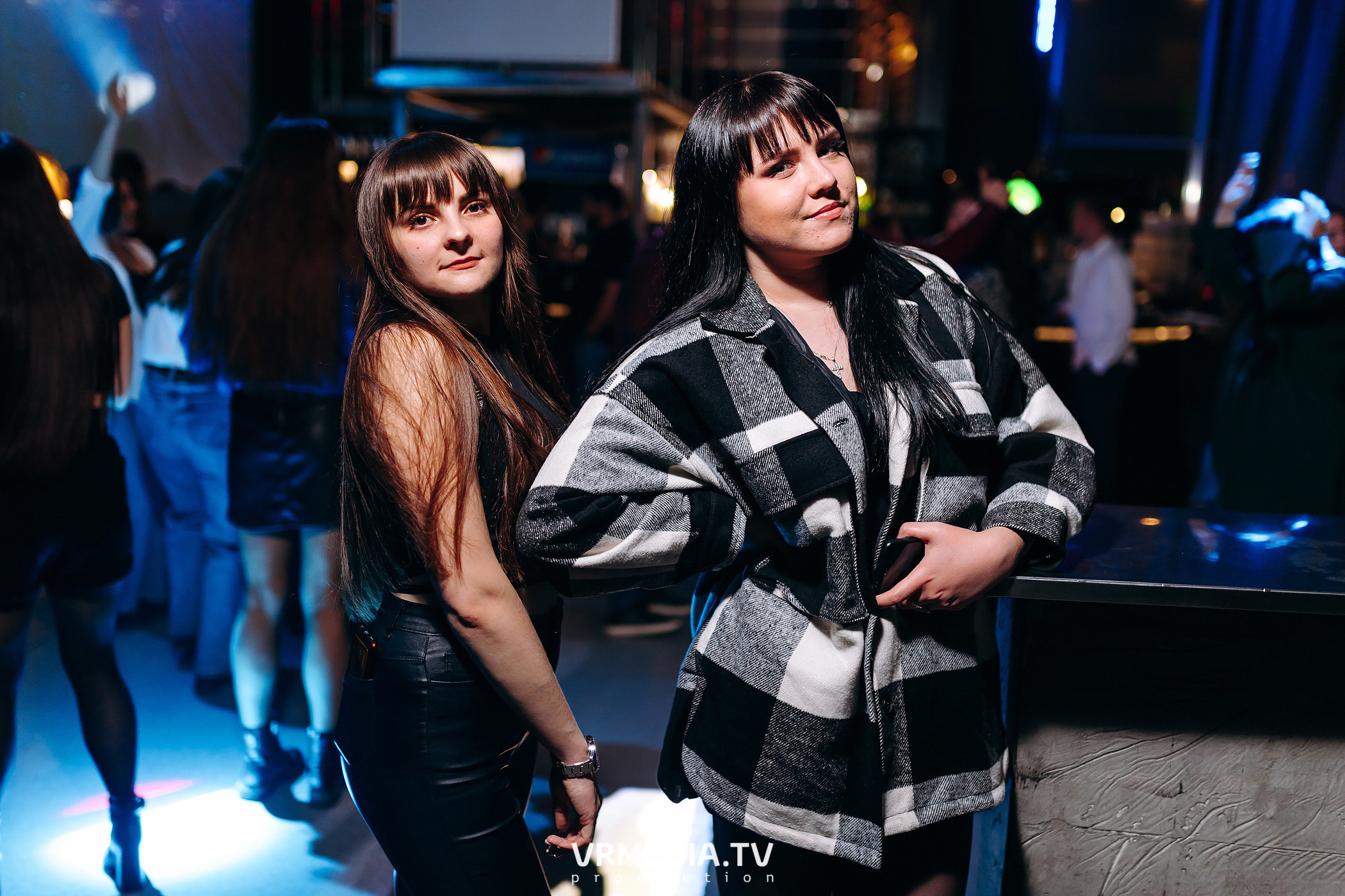 Выходные в баре «DOSKI»