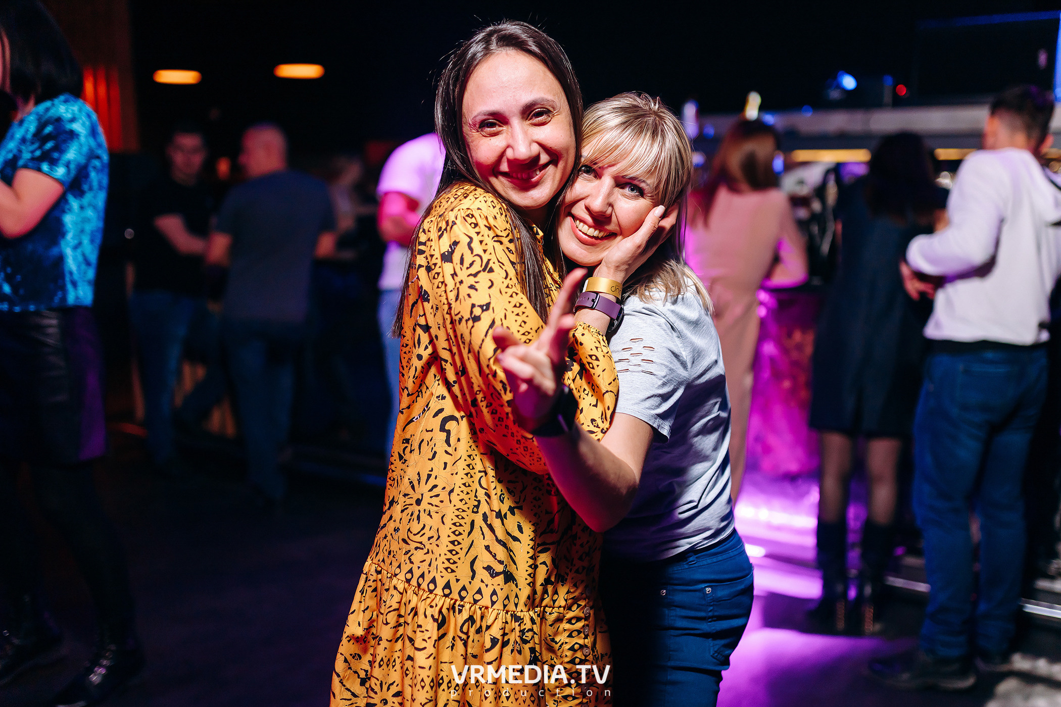 Live Broadcast в ночном клубе «ЭФИР»