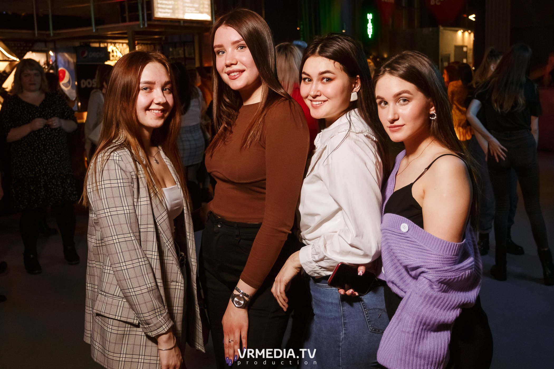 Выходные в баре «DOSKI»