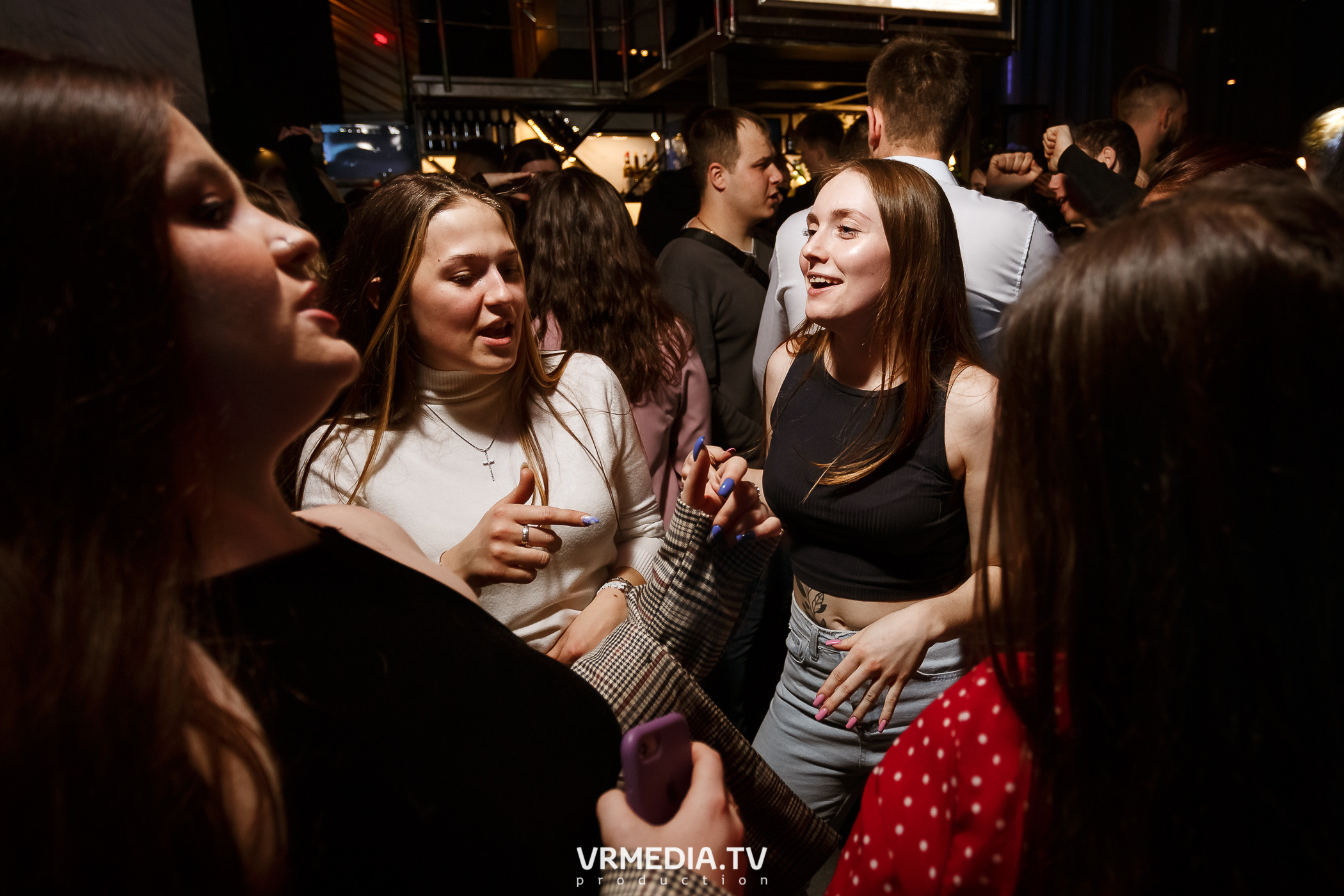 Выходные в баре «DOSKI»