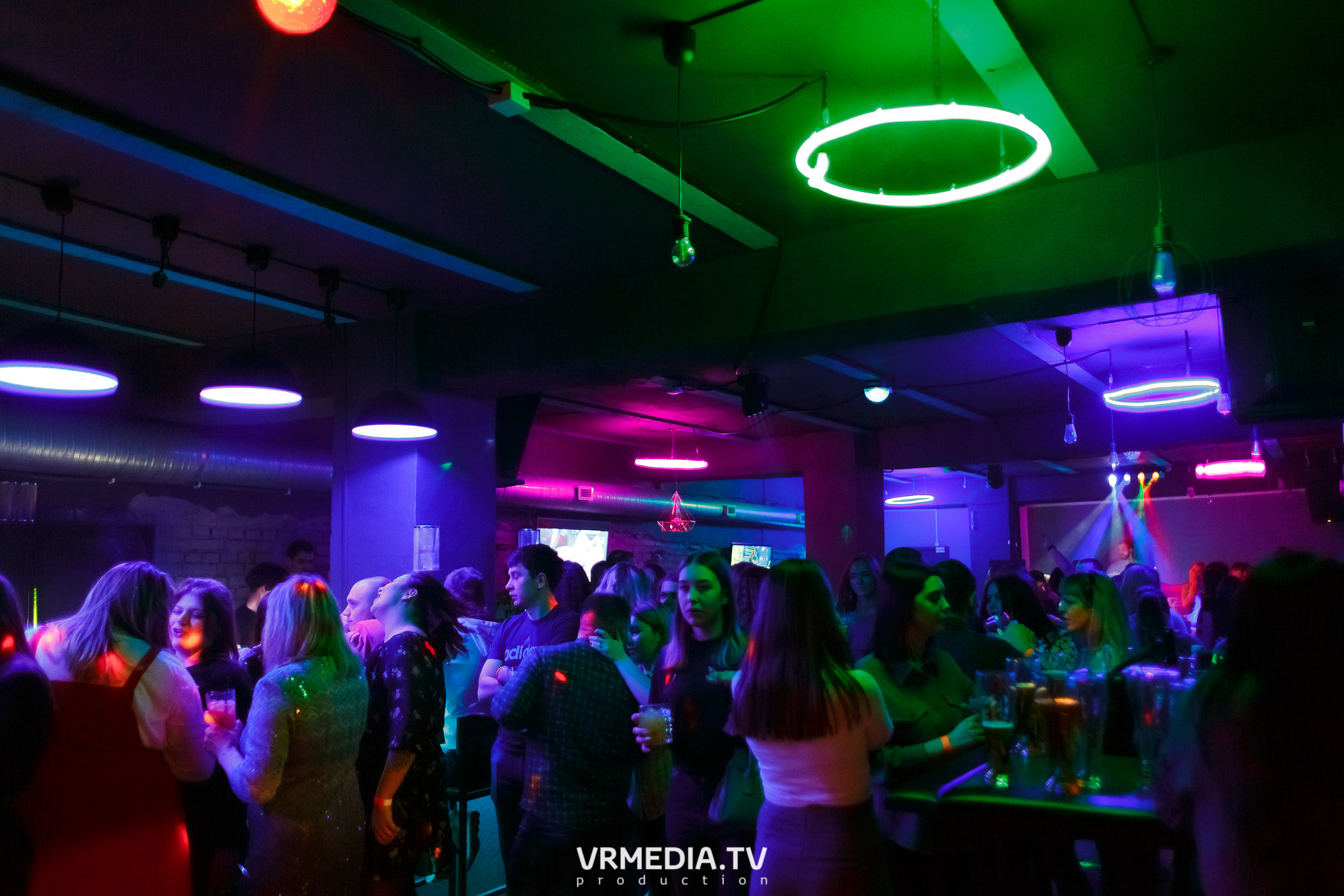 Международный женский день в баре «BORODA»