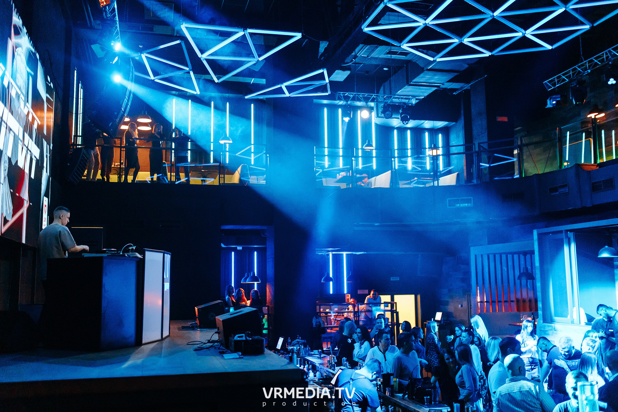 Live Broadcast в ночном клубе «ЭФИР»