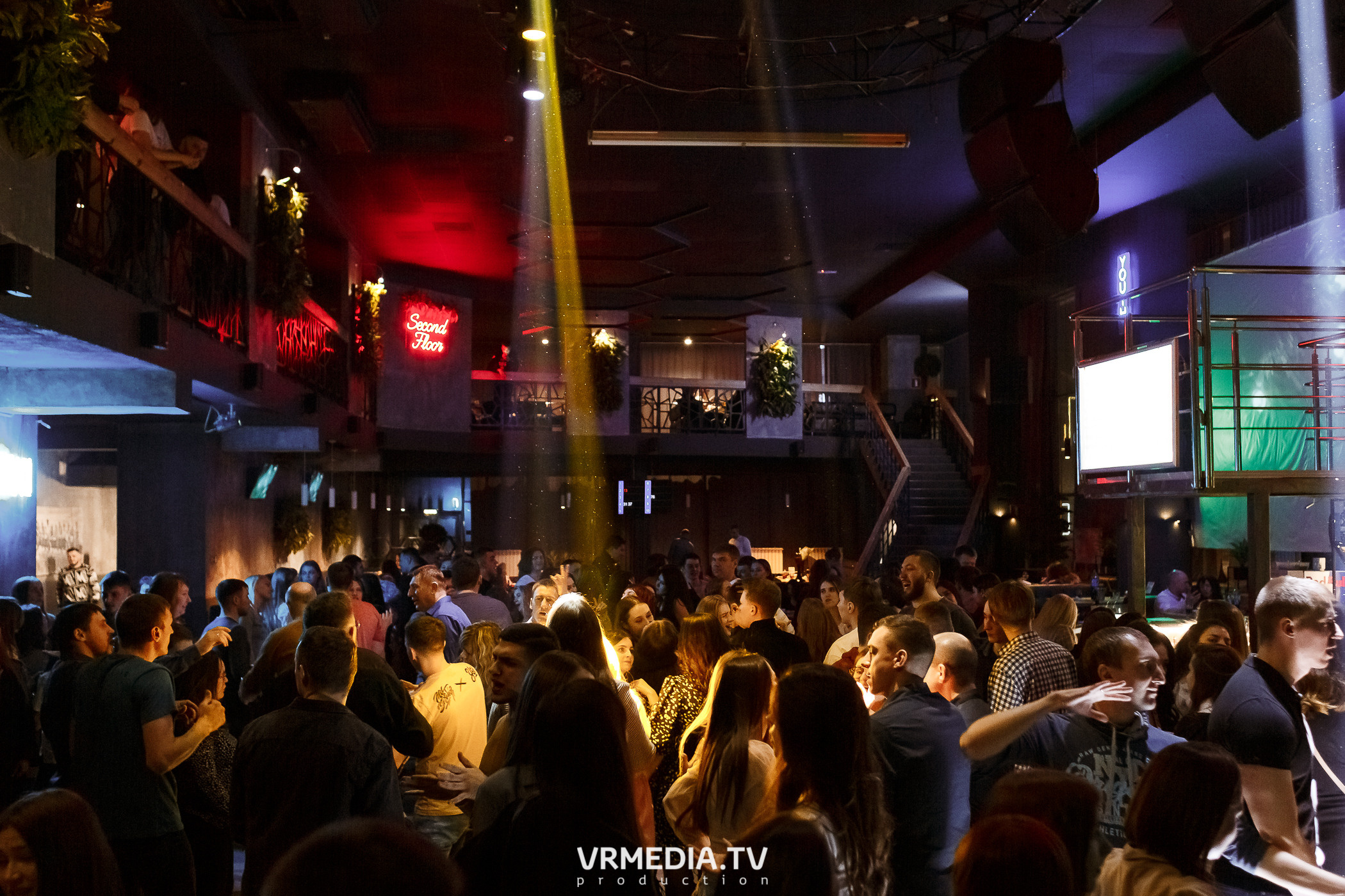 Выходные в баре «DOSKI»