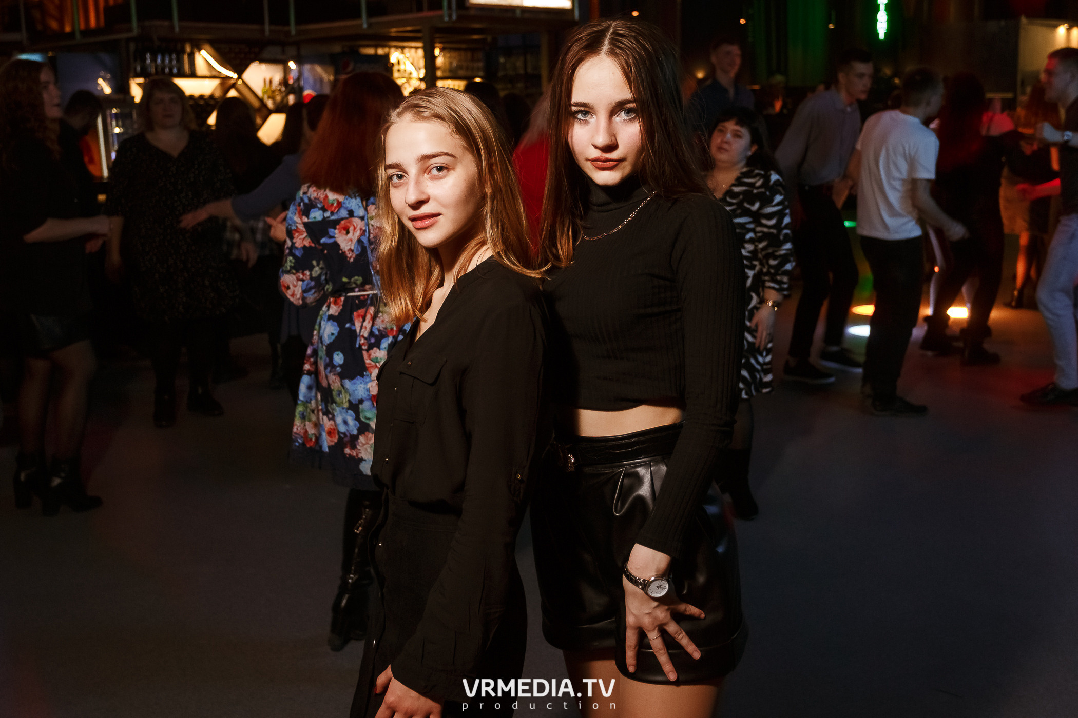 Выходные в баре «DOSKI»