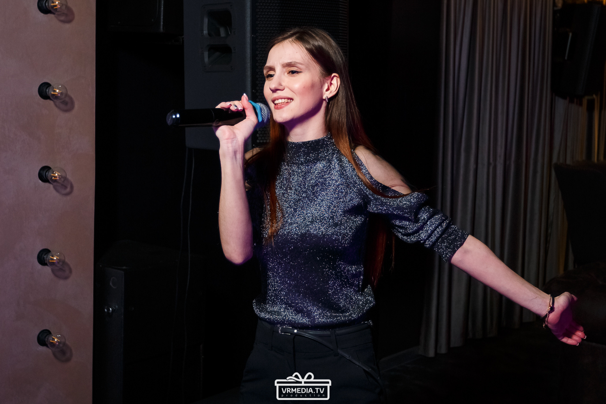 Merry Christmas в караоке-баре «Volna»