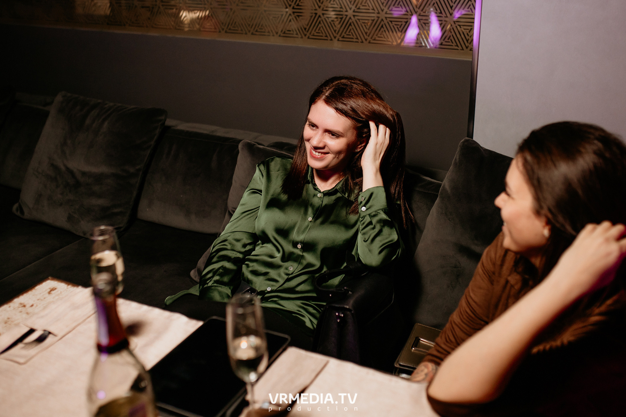 Международный женский день в караоке-баре «Volna»