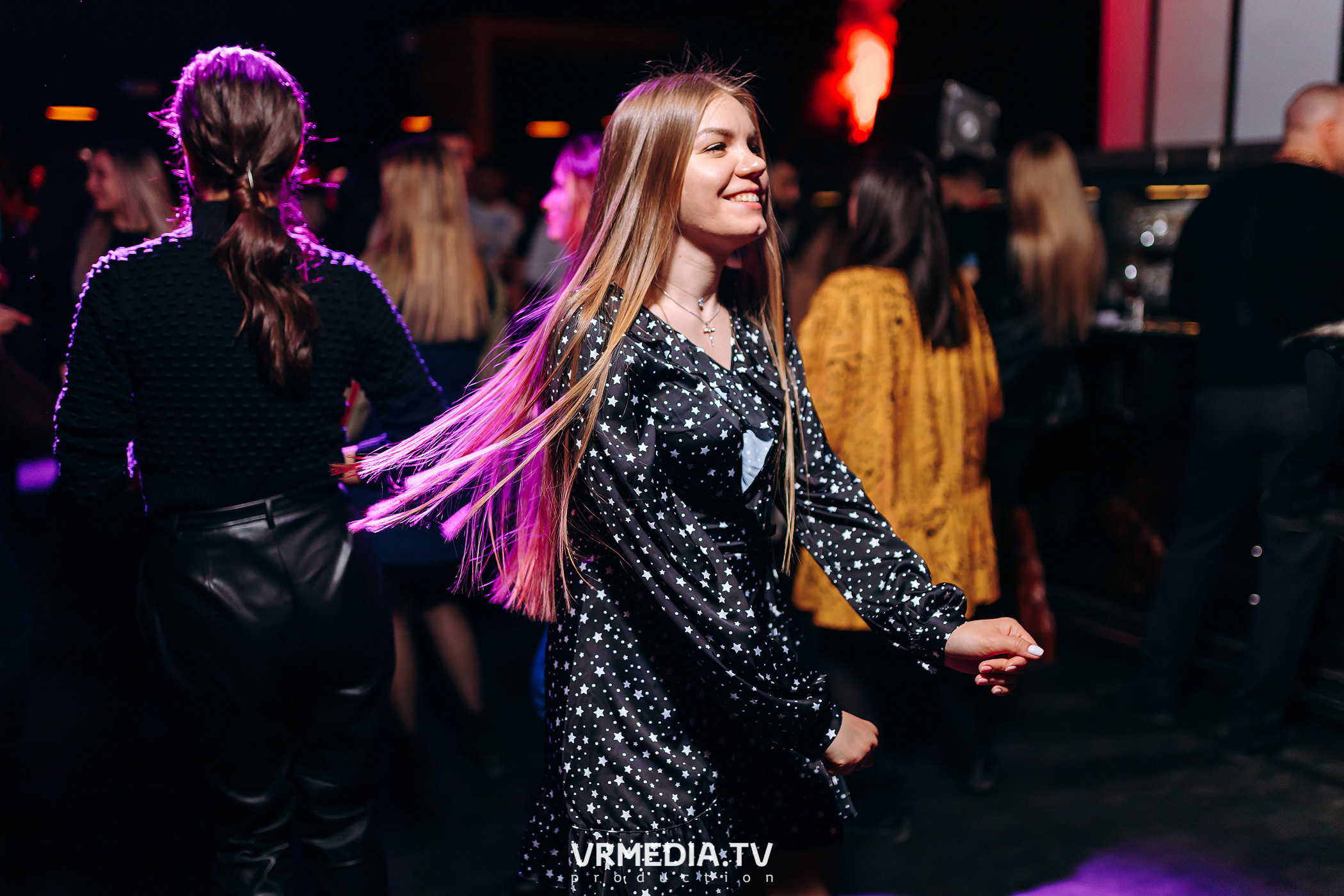 Live Broadcast в ночном клубе «ЭФИР»