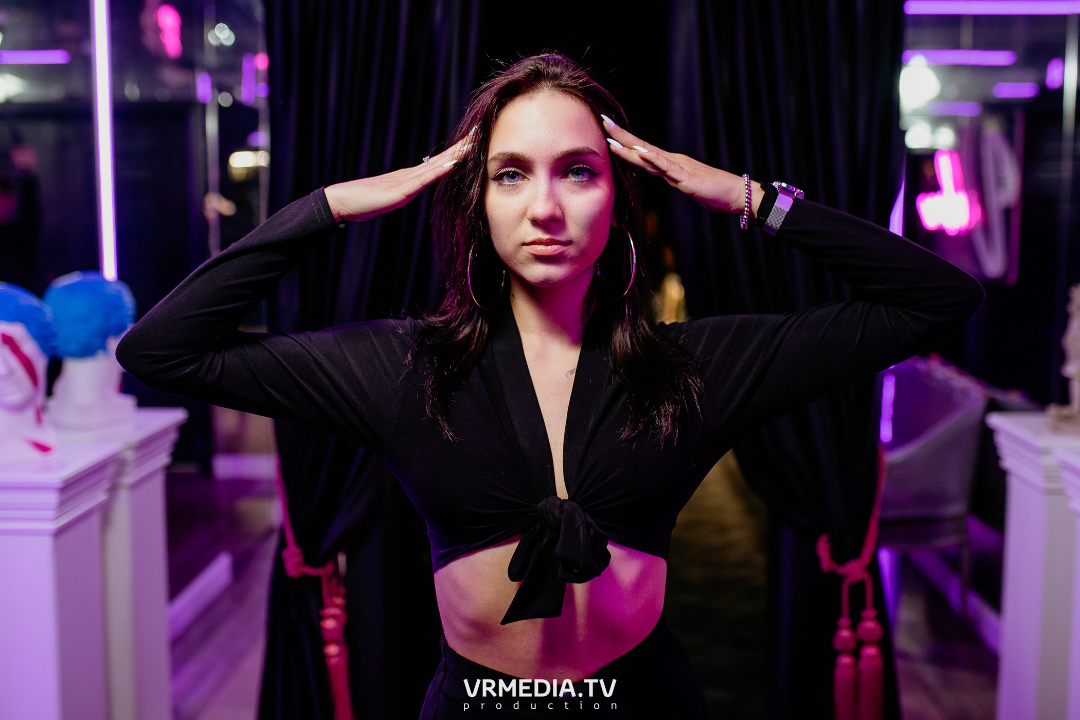 Международный женский день в караоке-баре «Volna»