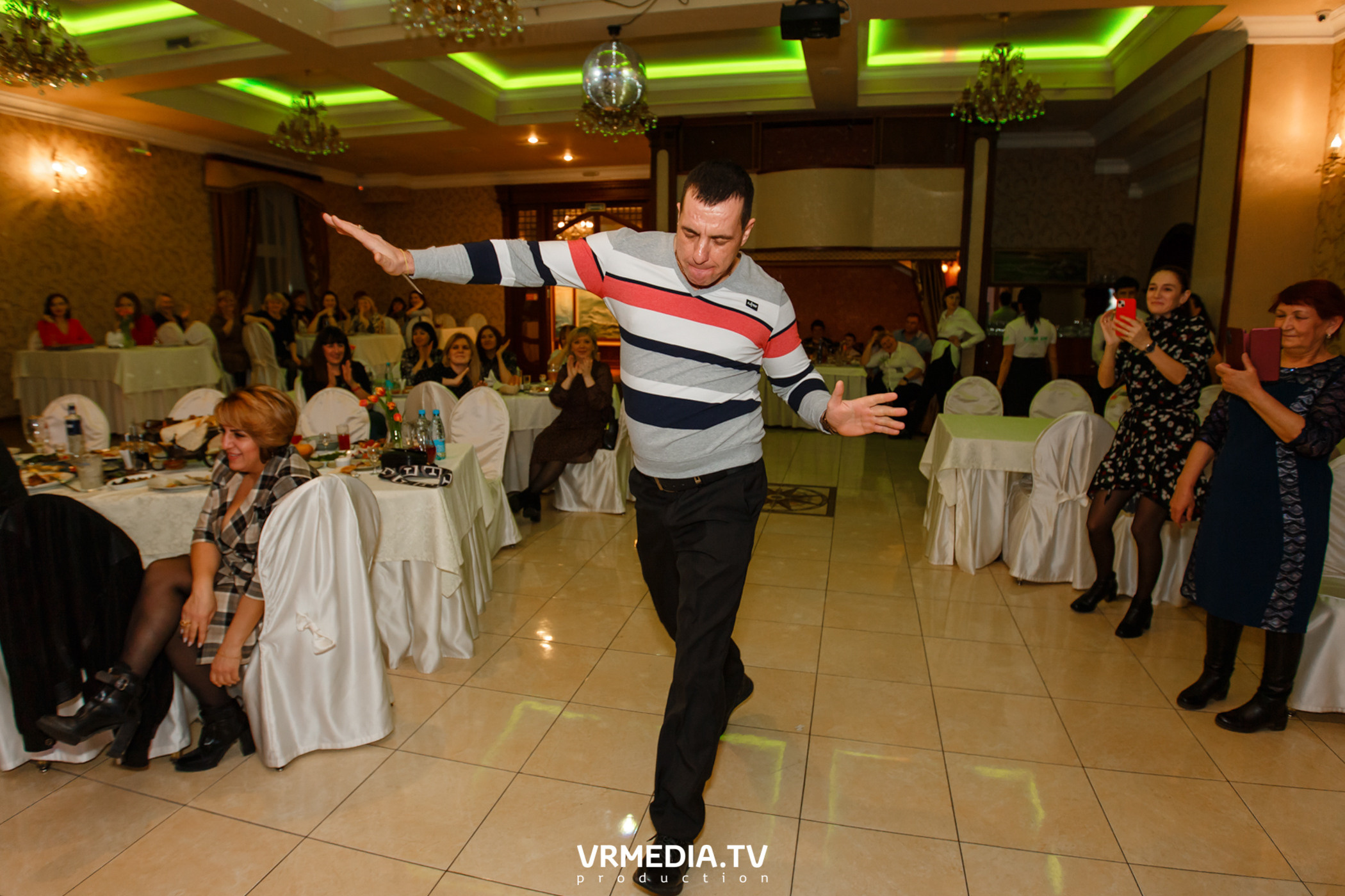 Международный женский день в ресторане «Лазурный Берег»