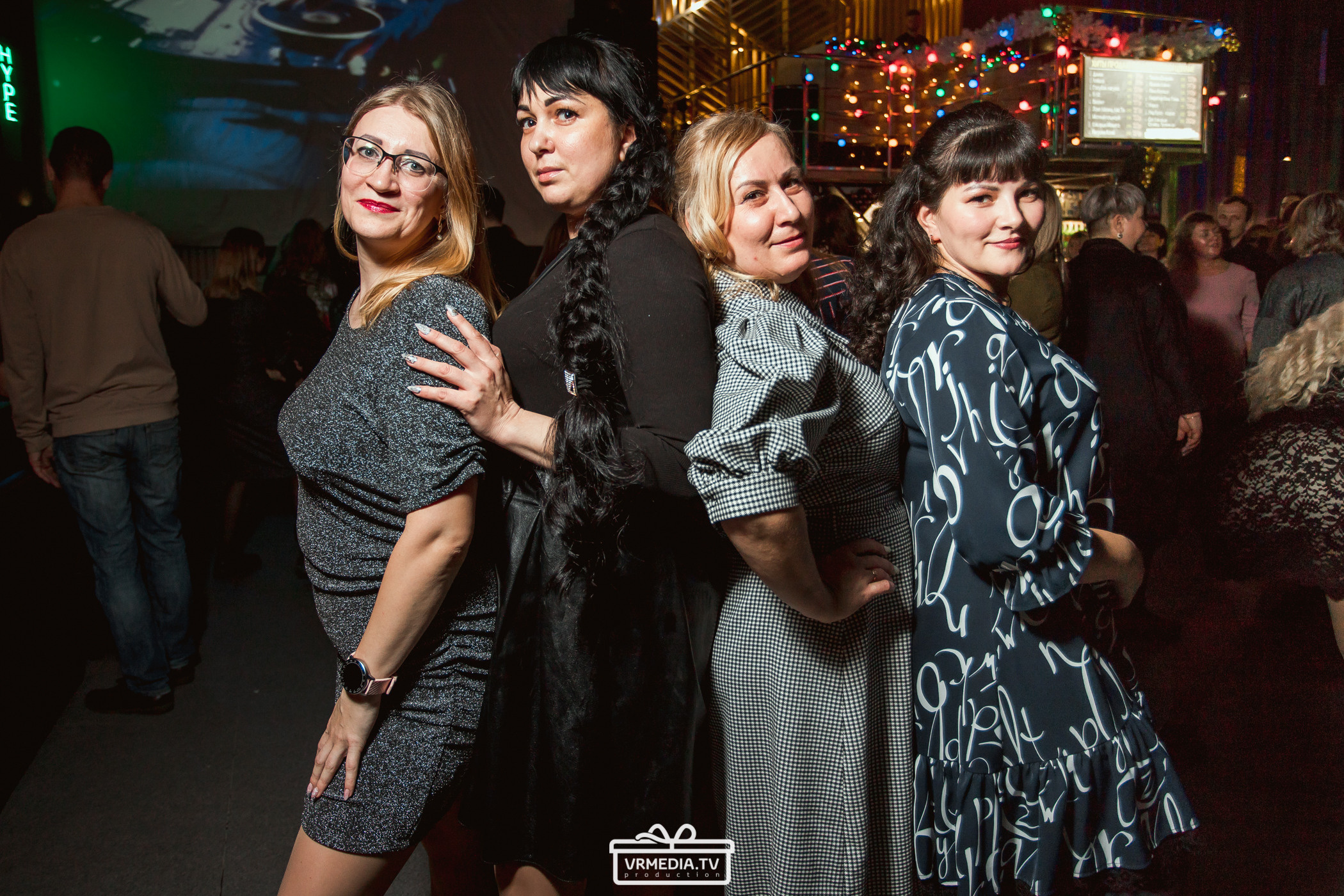 Новогодний вечер в баре «DOSKI»