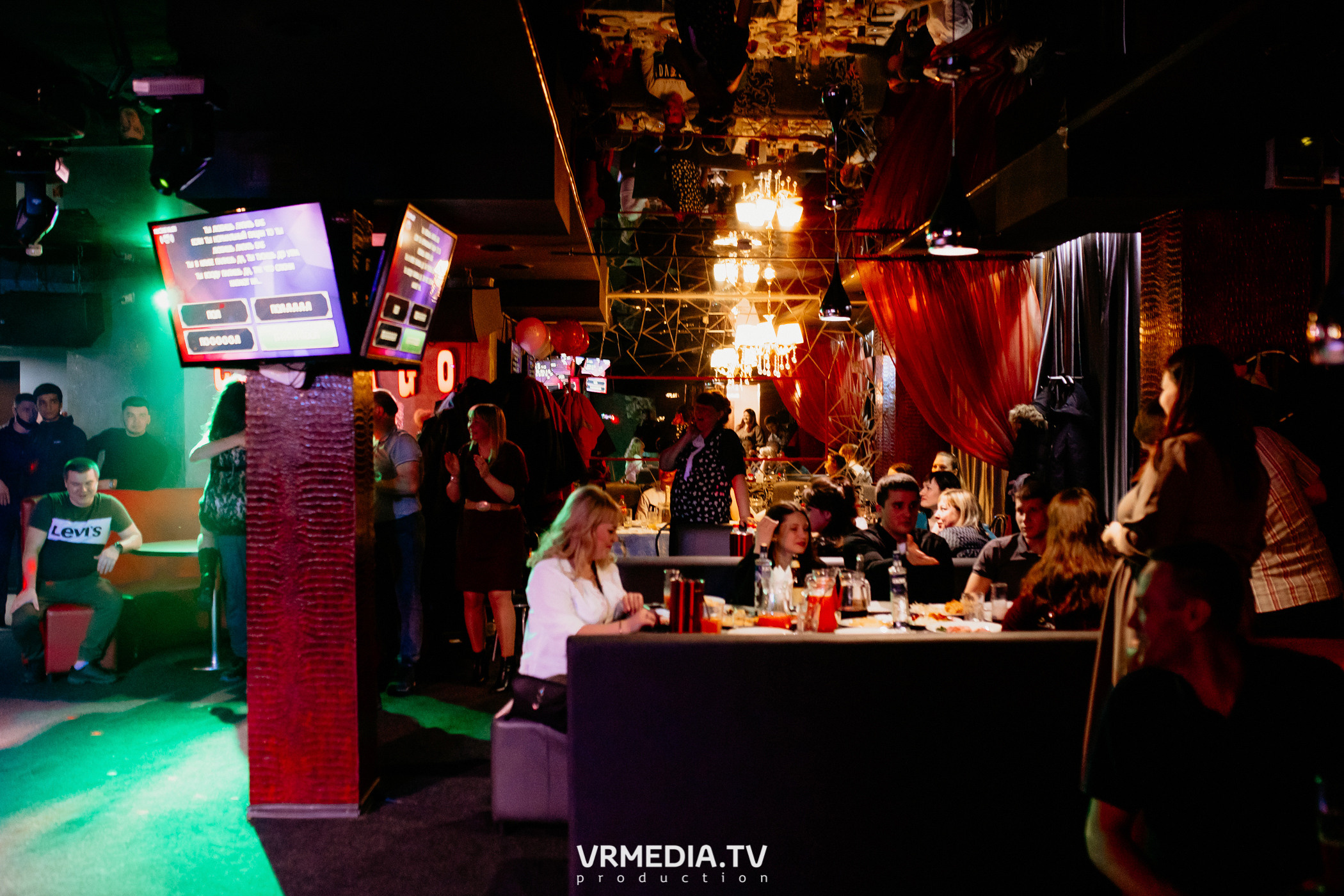 Международный женский день в караоке «Chicago»