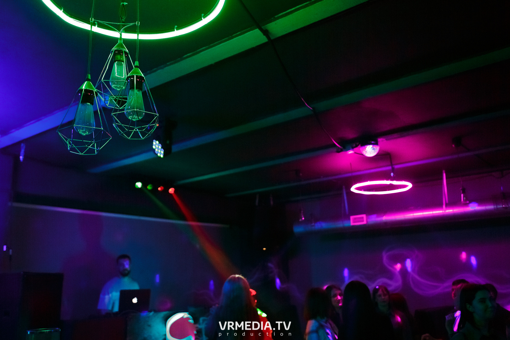 Международный женский день в баре «BORODA»