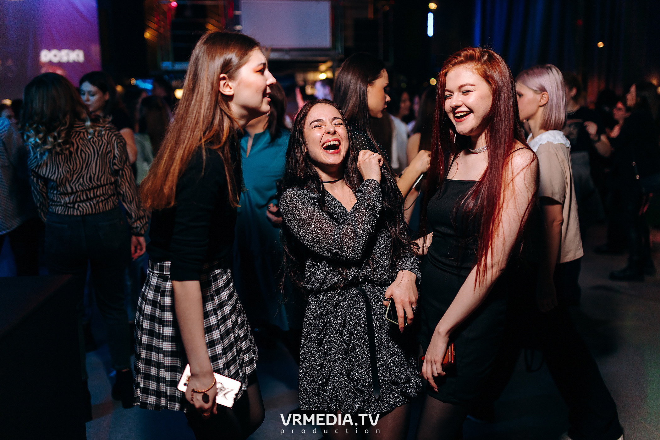 Выходные в баре «DOSKI»