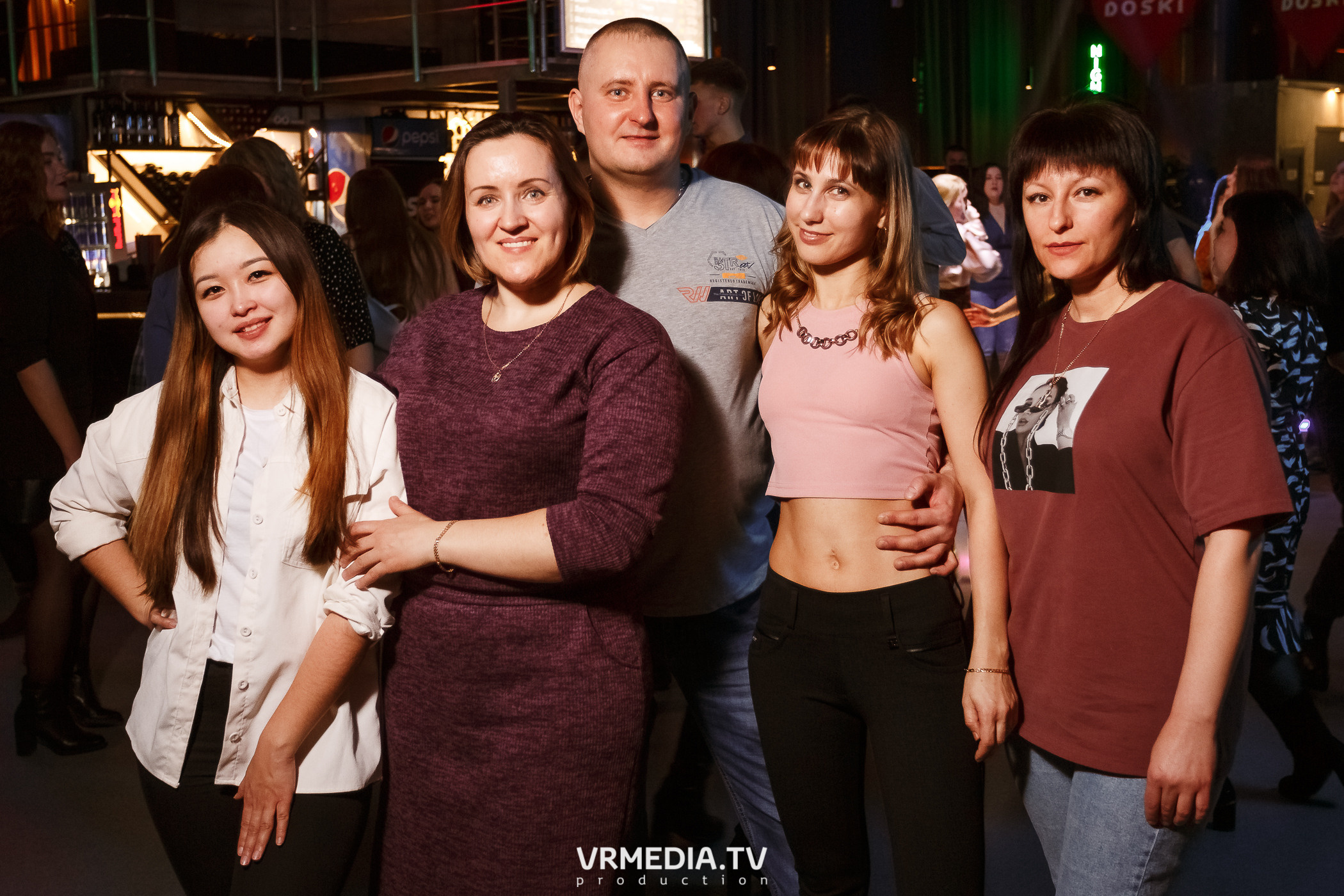 Выходные в баре «DOSKI»