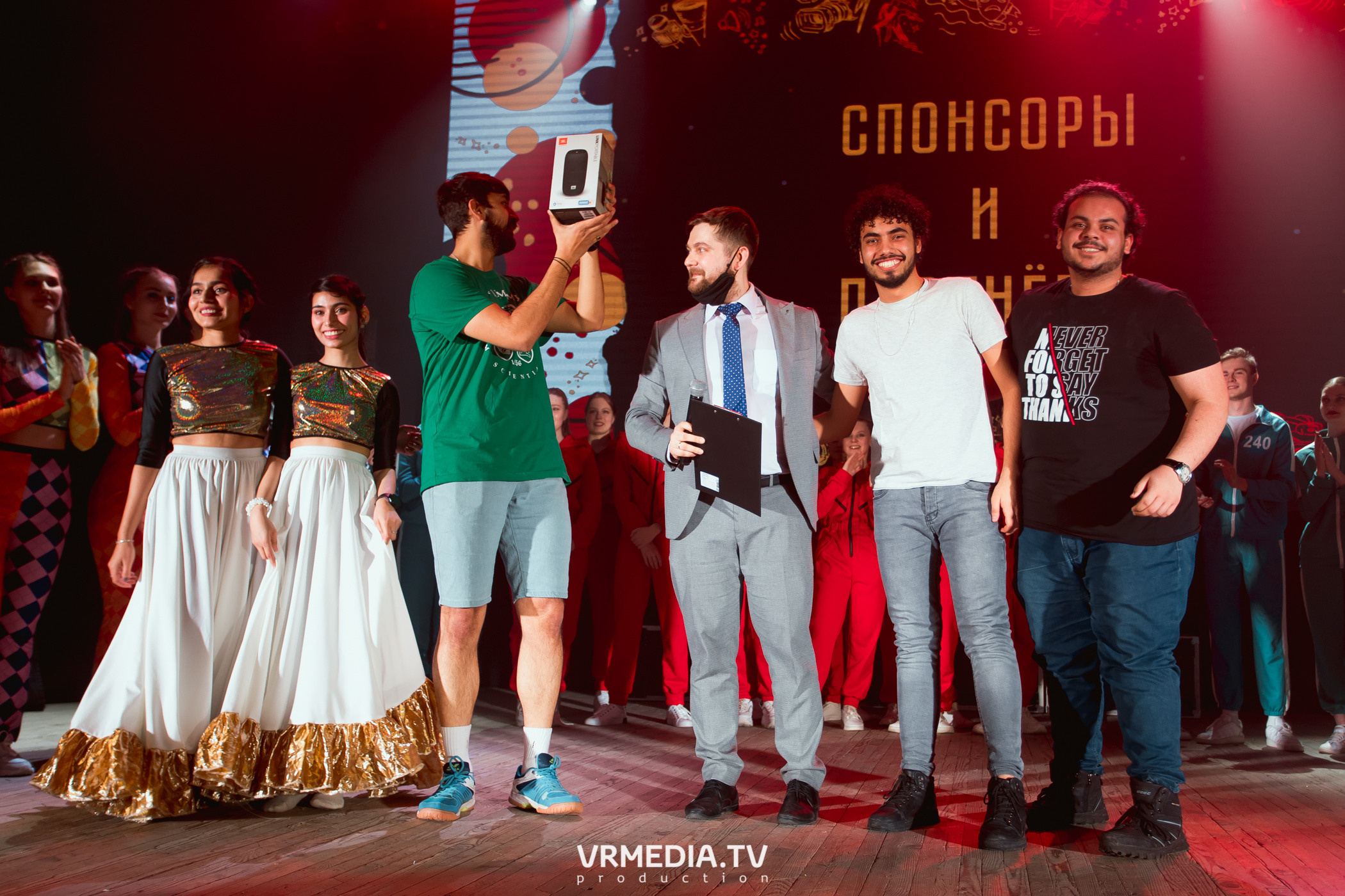 Гала-концерт фестиваля первокурсников «Давай Знакомиться» в КемГМУ