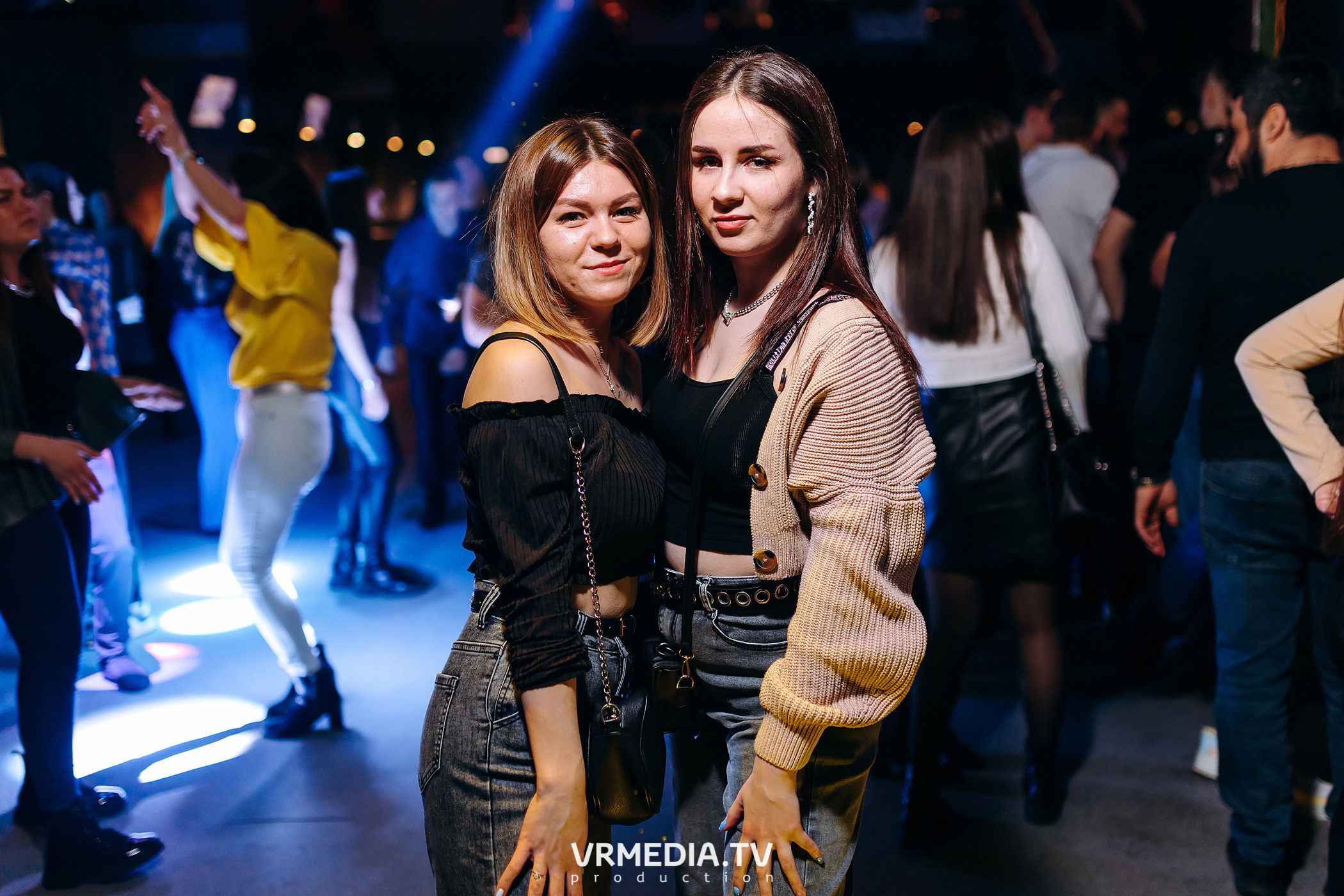 Выходные в баре «DOSKI»