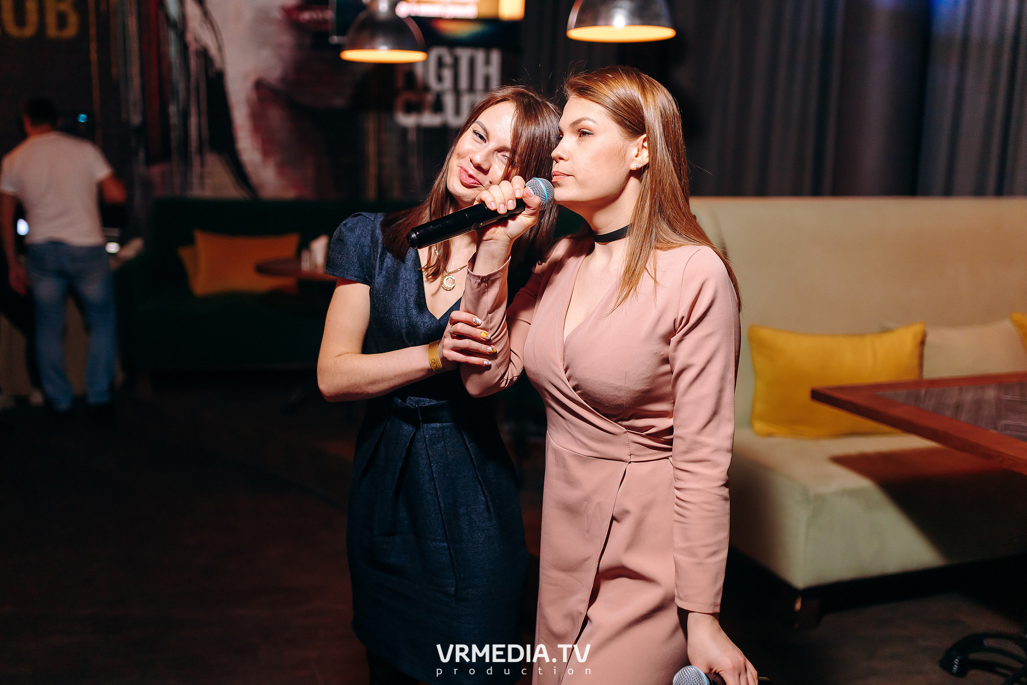 Live Broadcast в ночном клубе «ЭФИР»