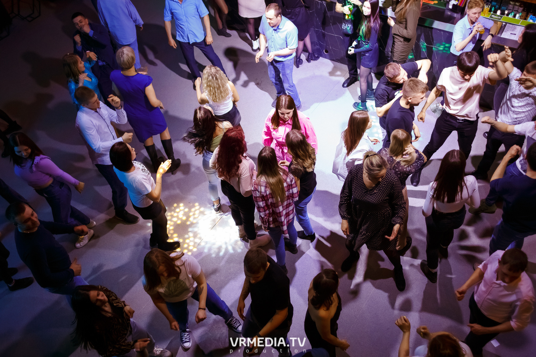 Выходные в баре «DOSKI»