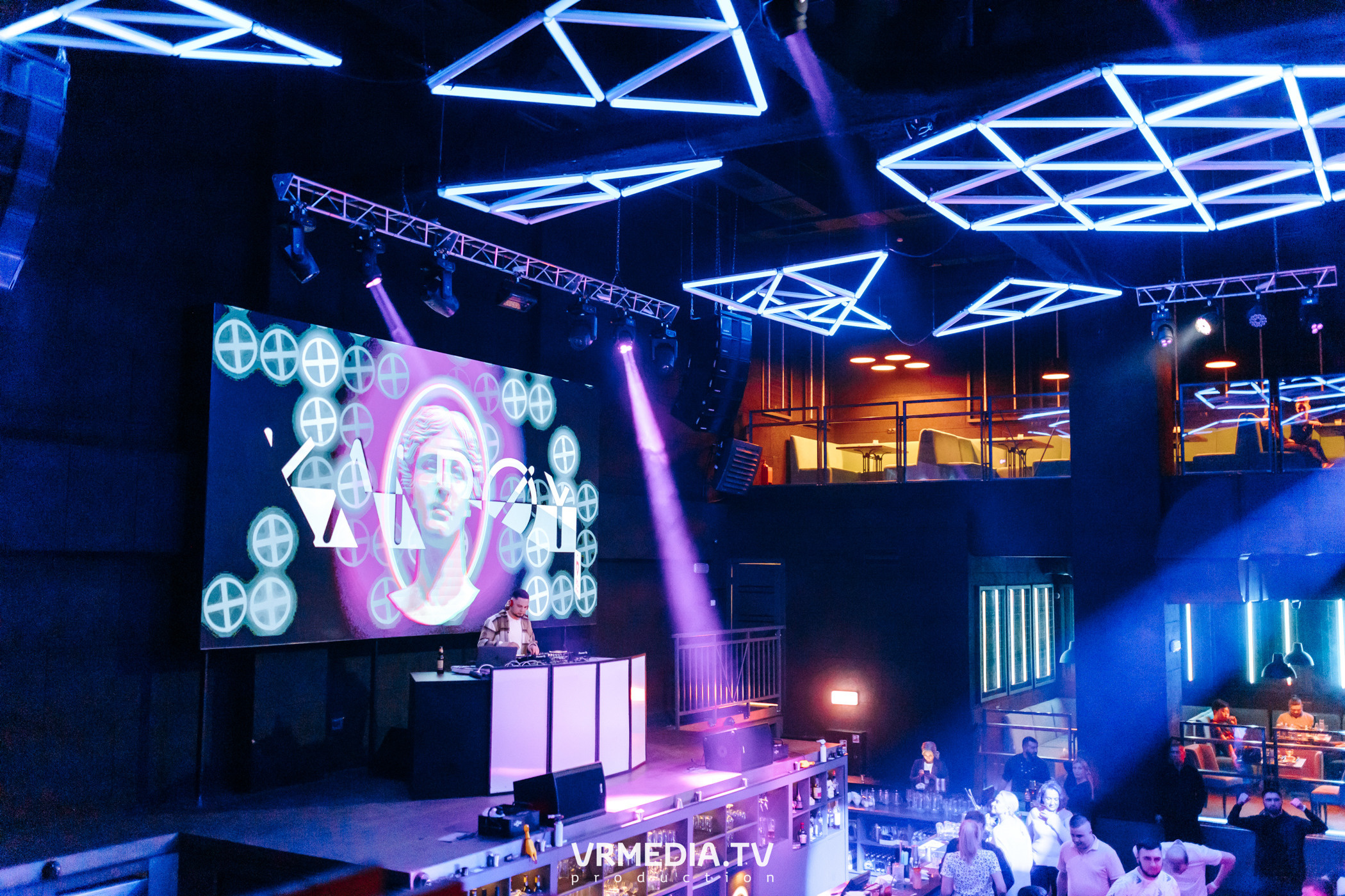 Выходные в ночном клубе «ЭФИР»