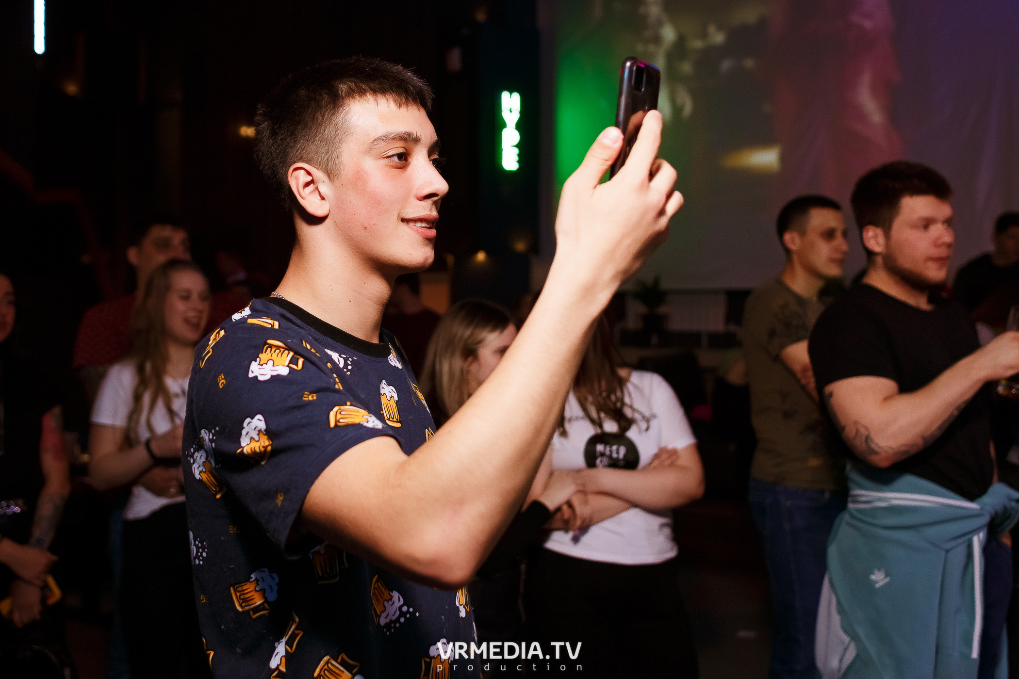 Выходные в баре «DOSKI»