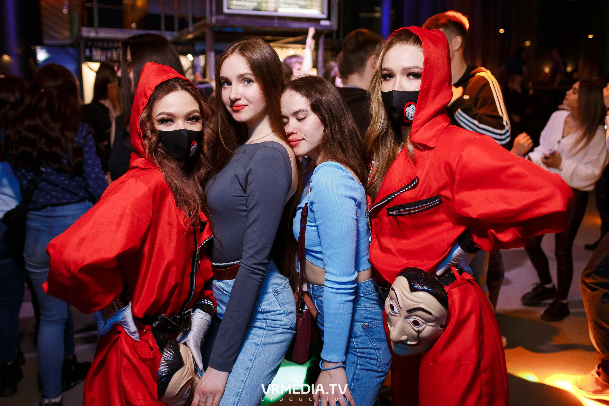 Выходные в баре «DOSKI»