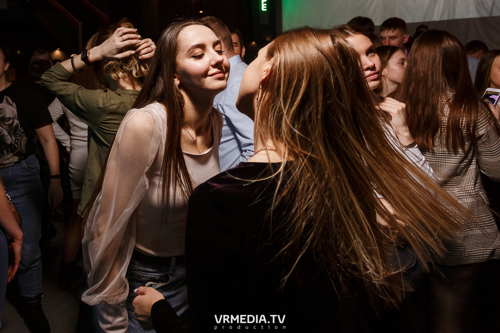 Выходные в баре «DOSKI»