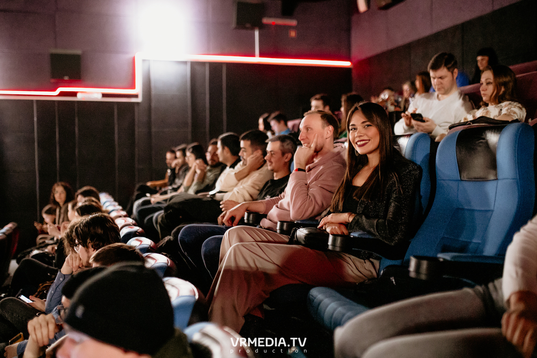 Премьера кемеровского художественного фильма «Чёрное эхо» в кинотеатре