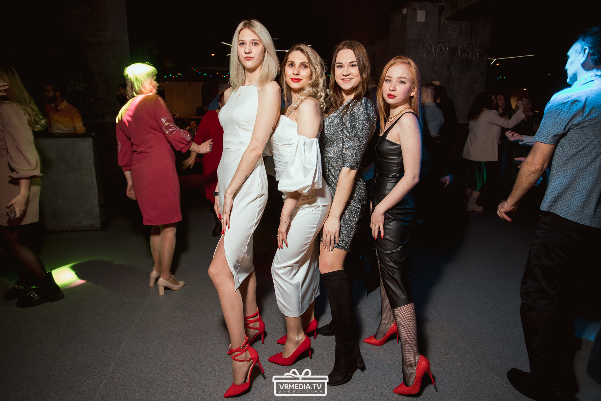 Новогодняя ночь в баре «DOSKI»