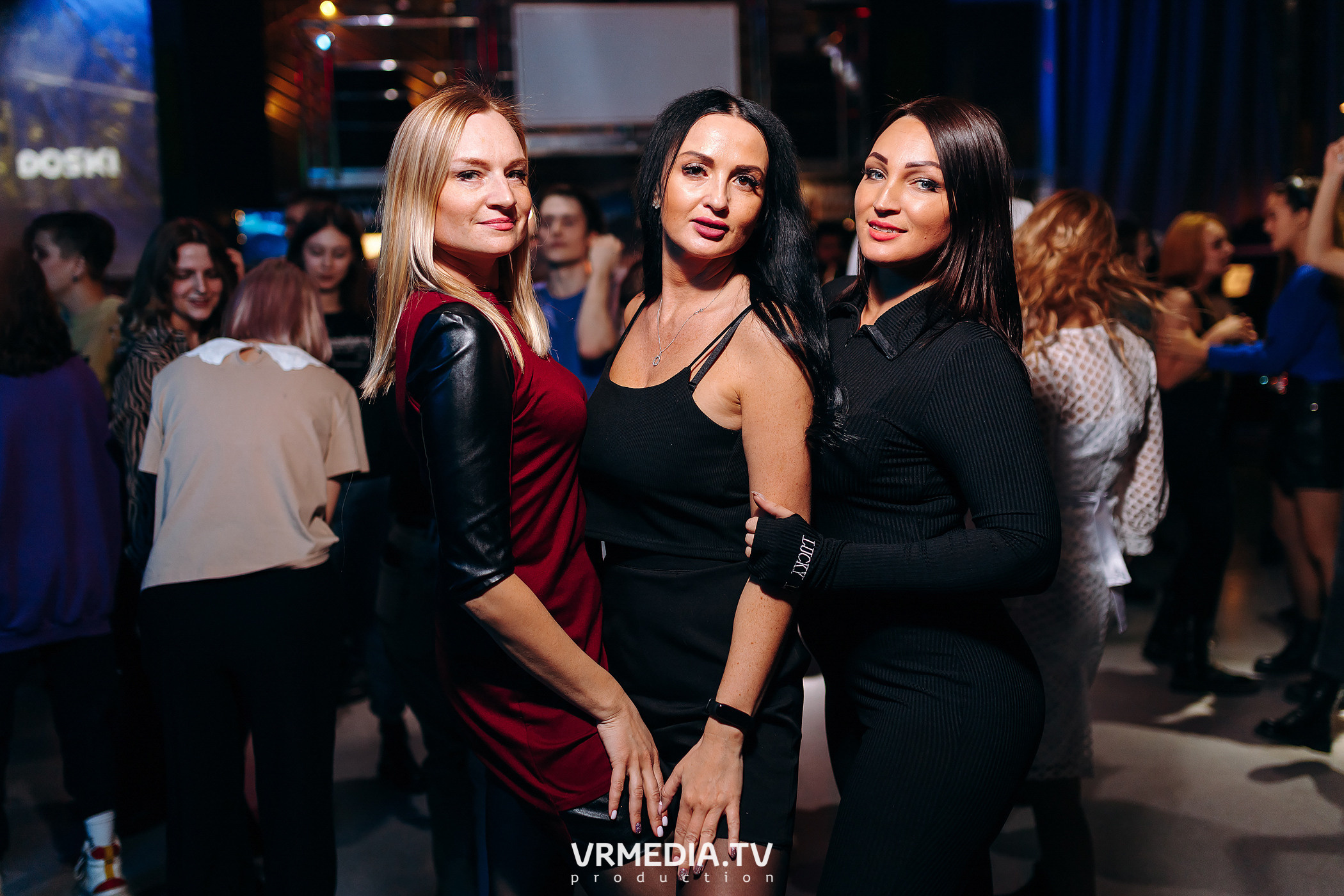 Выходные в баре «DOSKI»