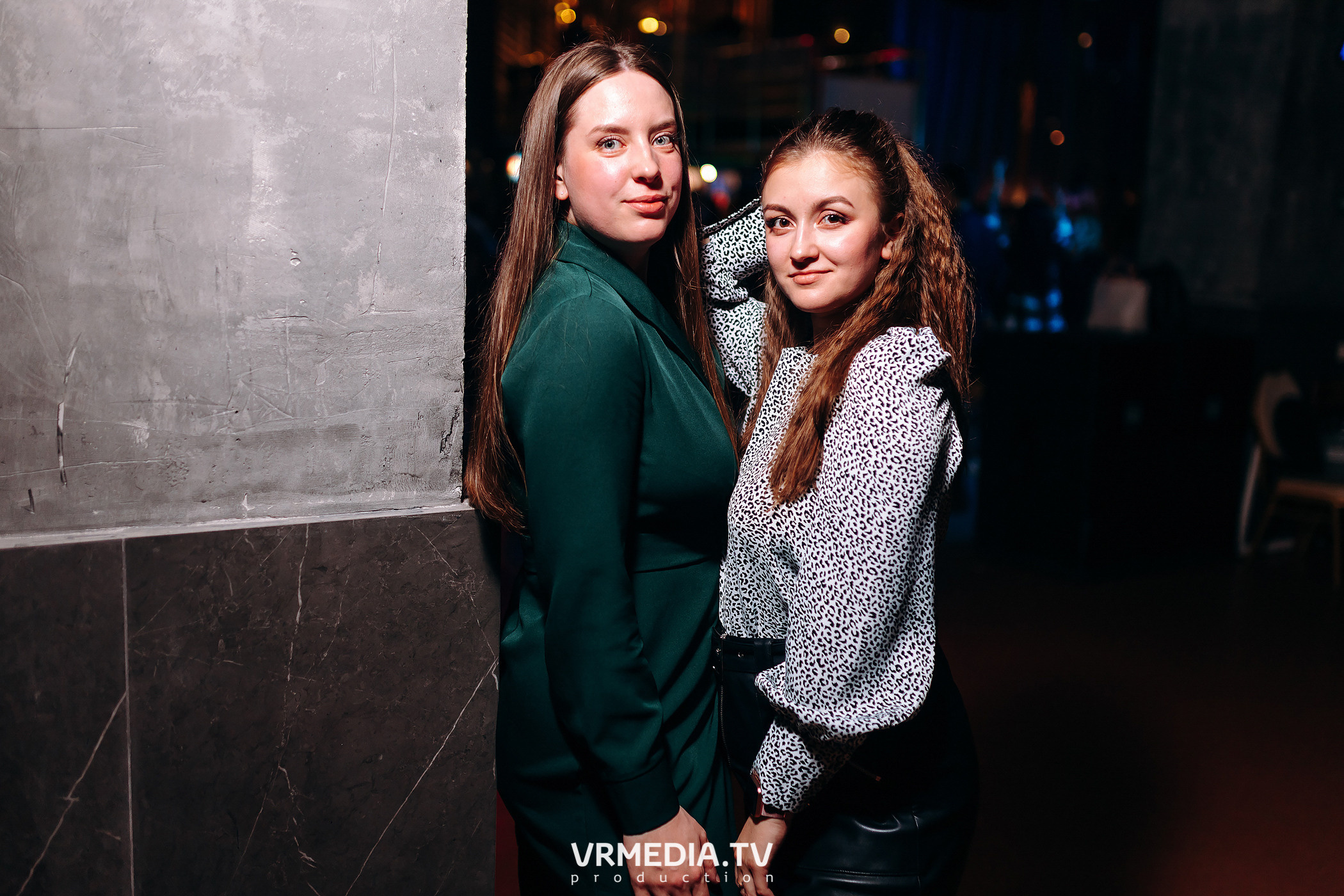 Выходные в баре «DOSKI»