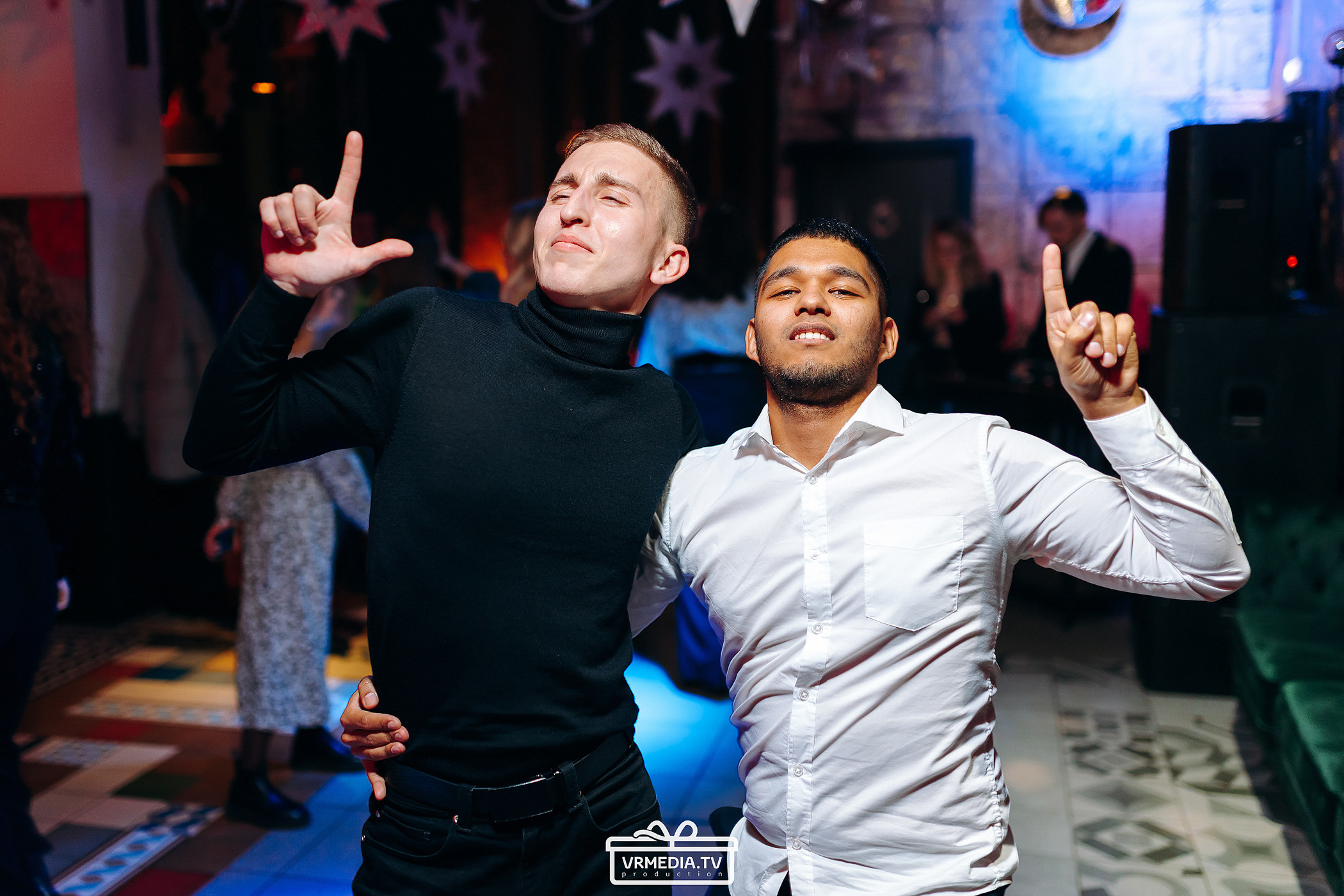 Новогодний вечер в баре «Milton»