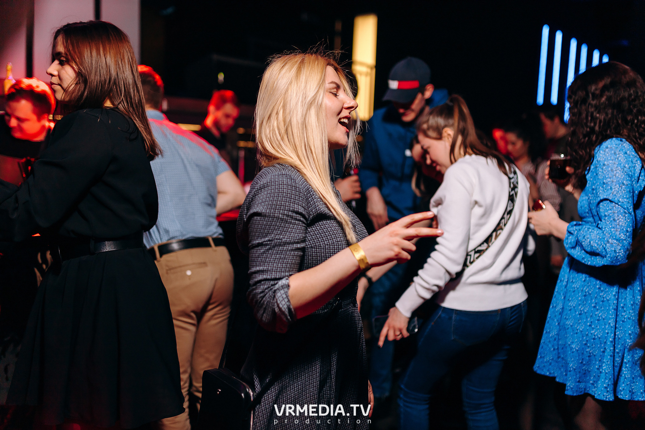 Live Broadcast в ночном клубе «ЭФИР»