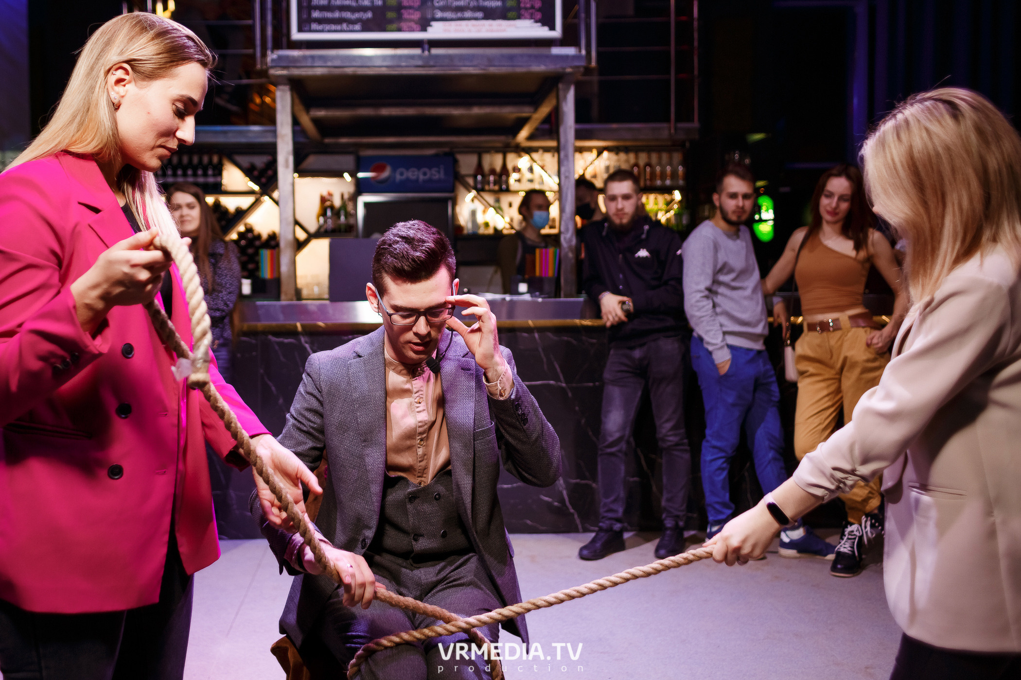 Выходные в баре «DOSKI»