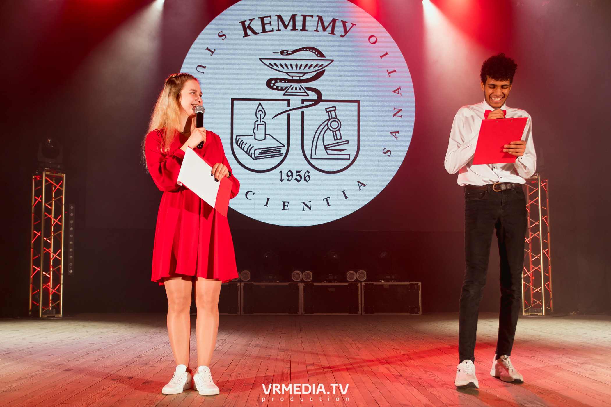 Гала-концерт фестиваля первокурсников «Давай Знакомиться» в КемГМУ