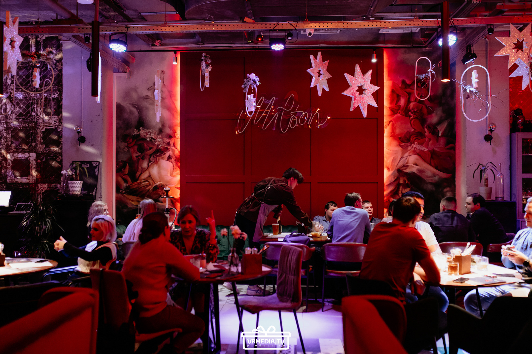 Новогодний вечер в баре «Milton»