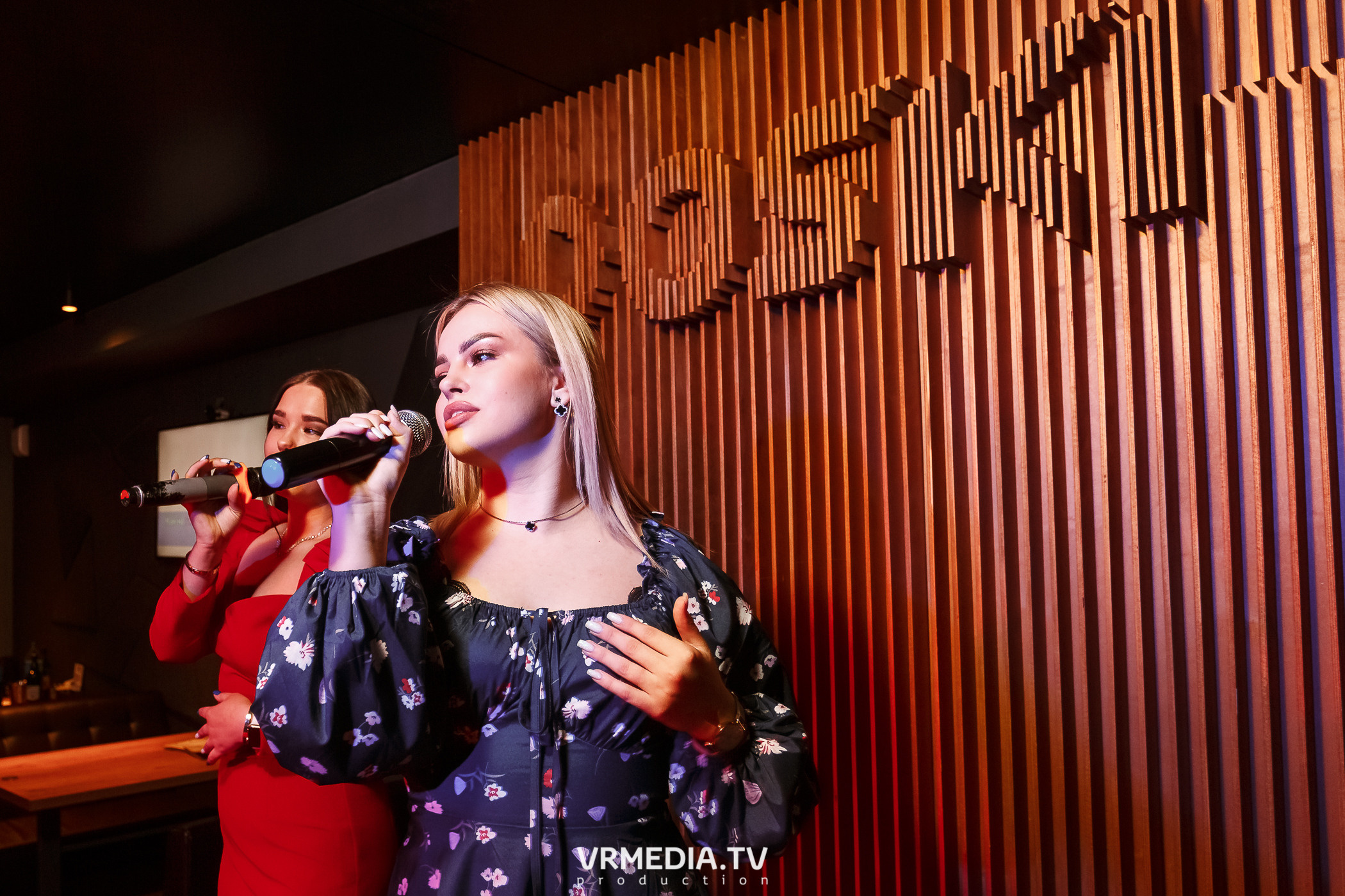 Выходные в баре «DOSKI»