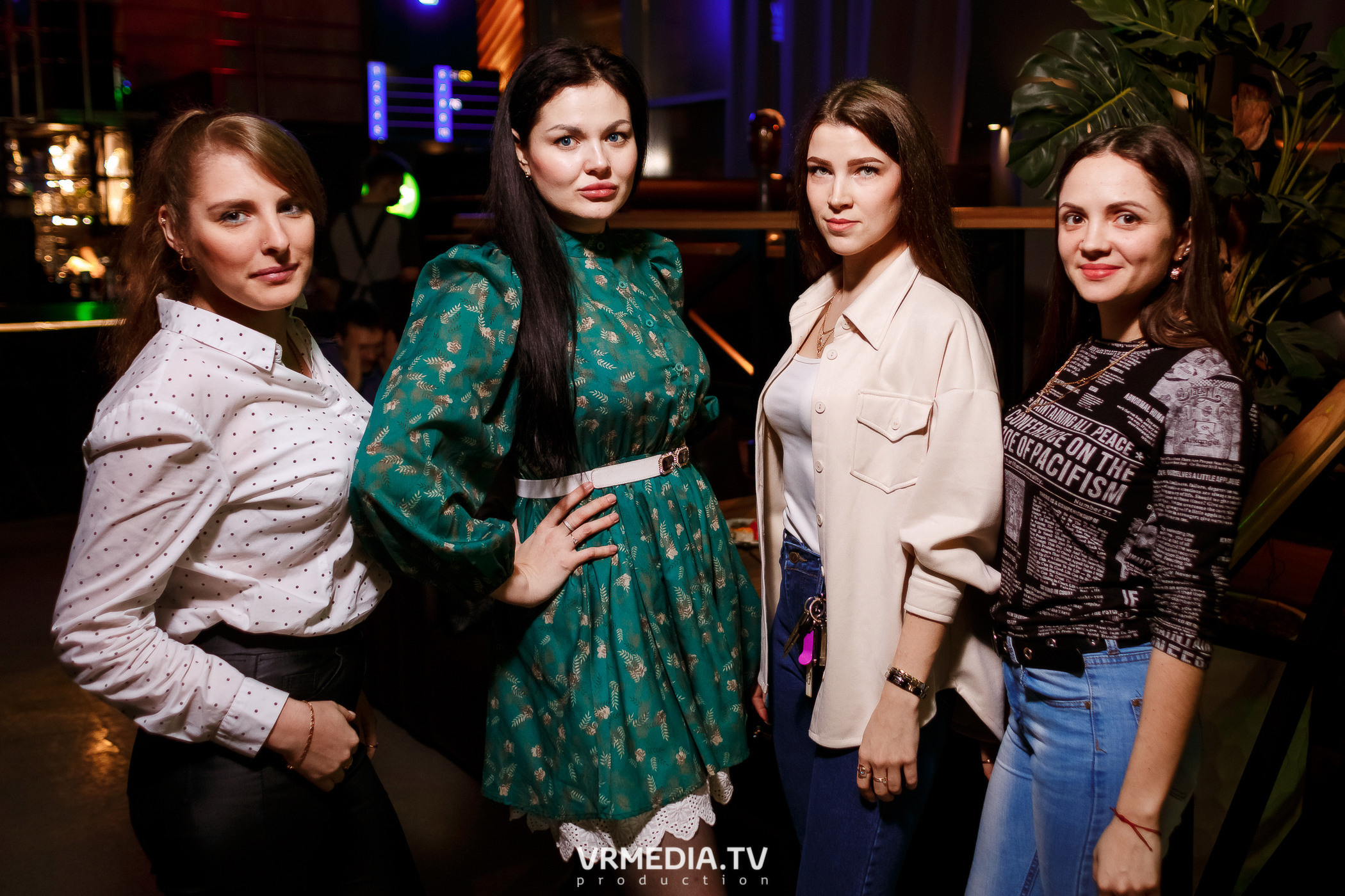 Выходные в баре «DOSKI»