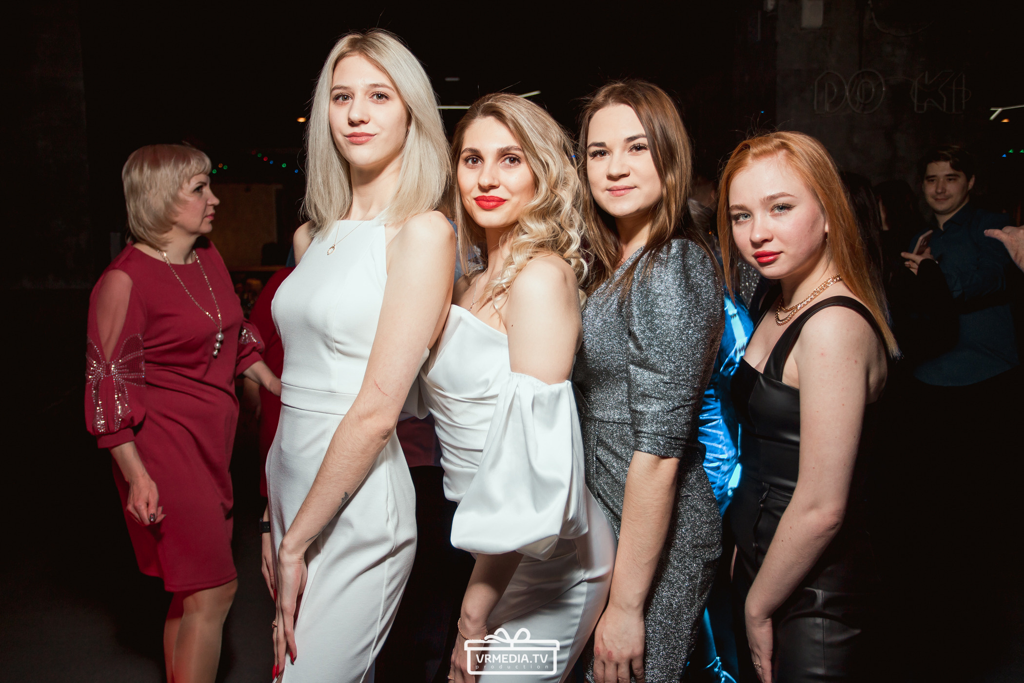 Новогодняя ночь в баре «DOSKI»