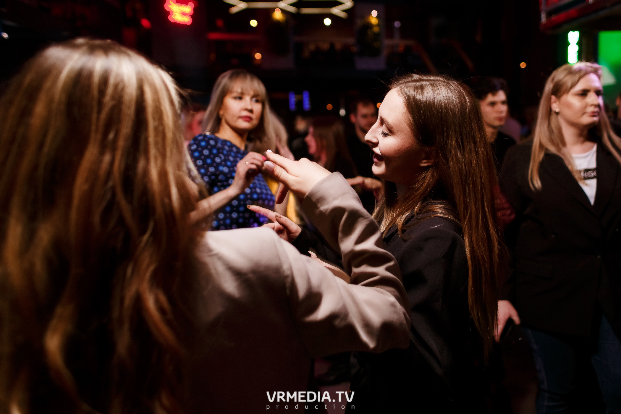 Выходные в баре «DOSKI»