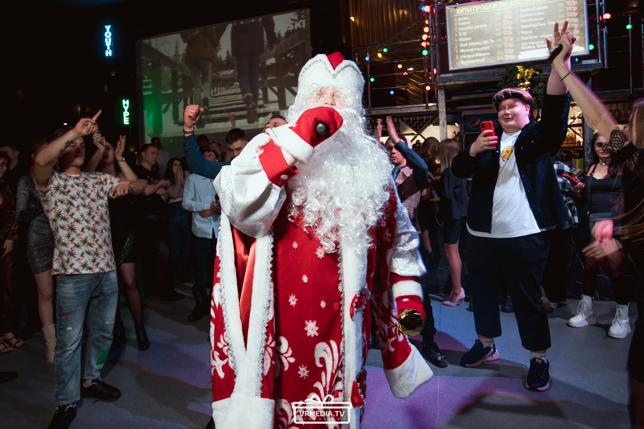 Новогодняя ночь в баре «DOSKI»
