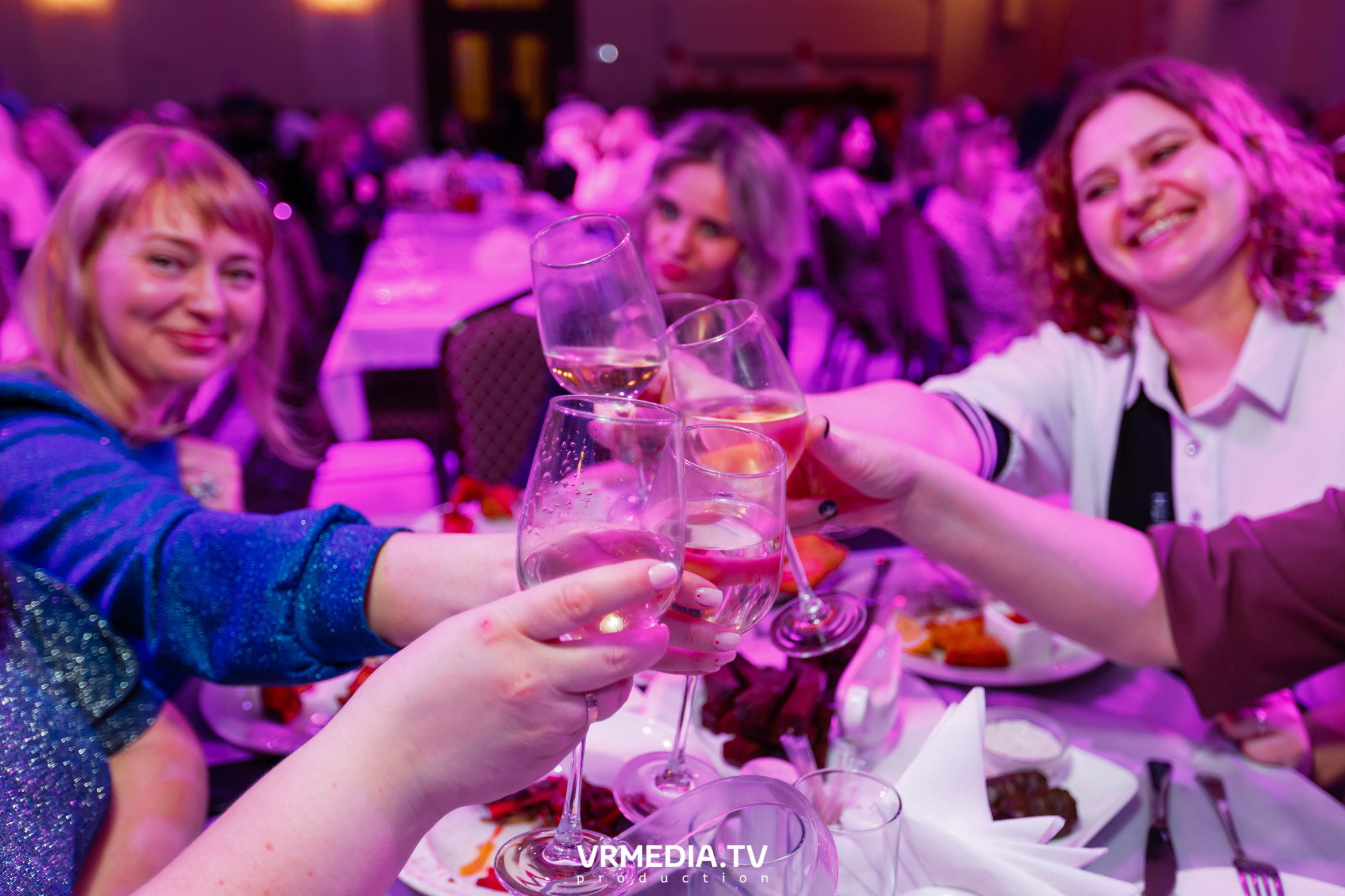 Международный женский день в ресторане «Paradise»