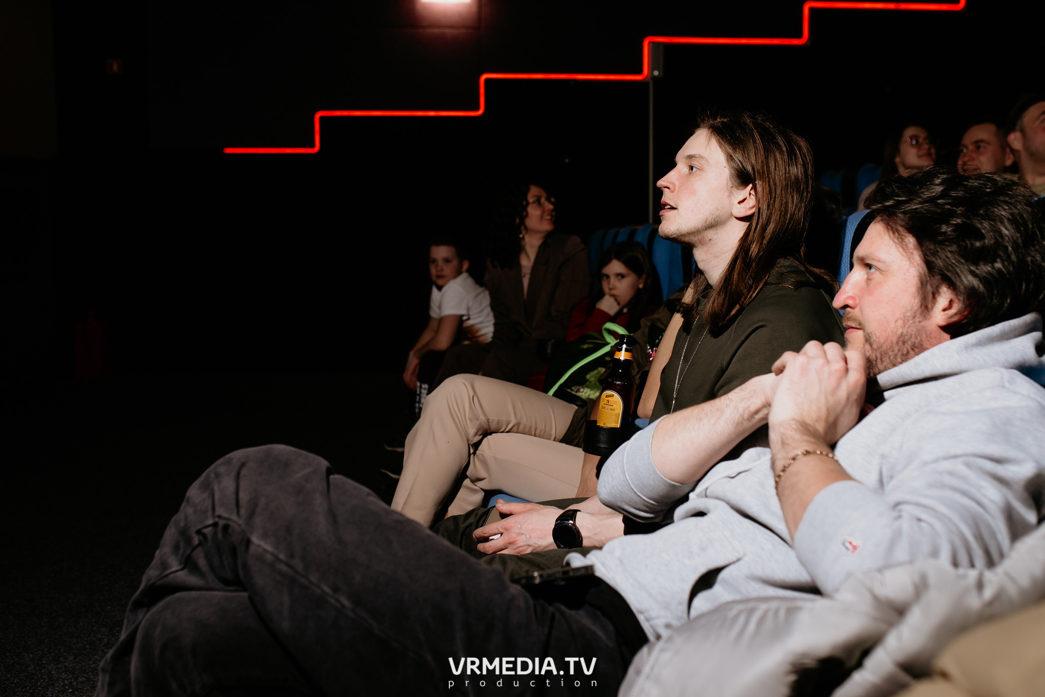 Премьера кемеровского художественного фильма «Чёрное эхо» в кинотеатре