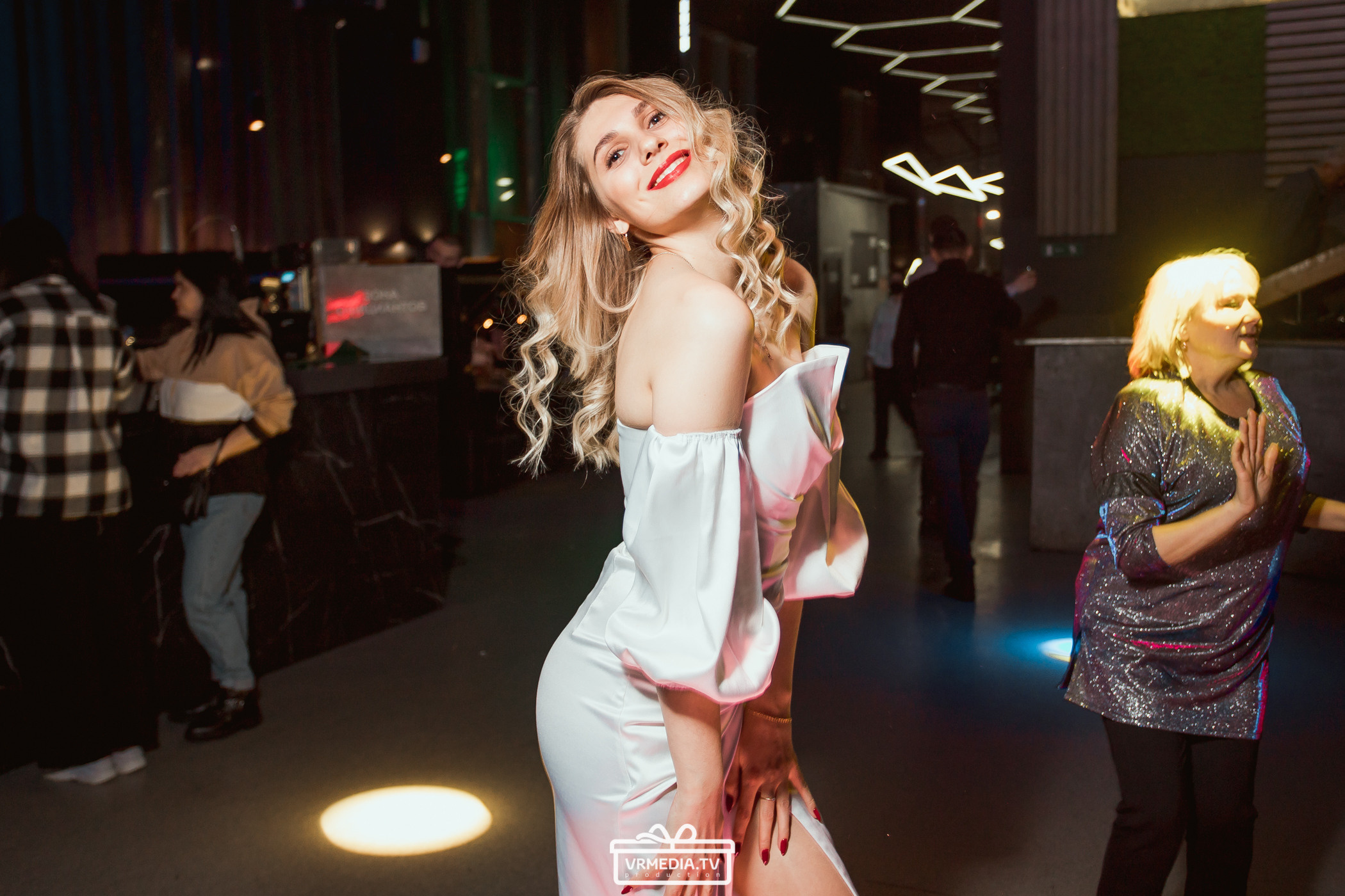 Новогодняя ночь в баре «DOSKI»