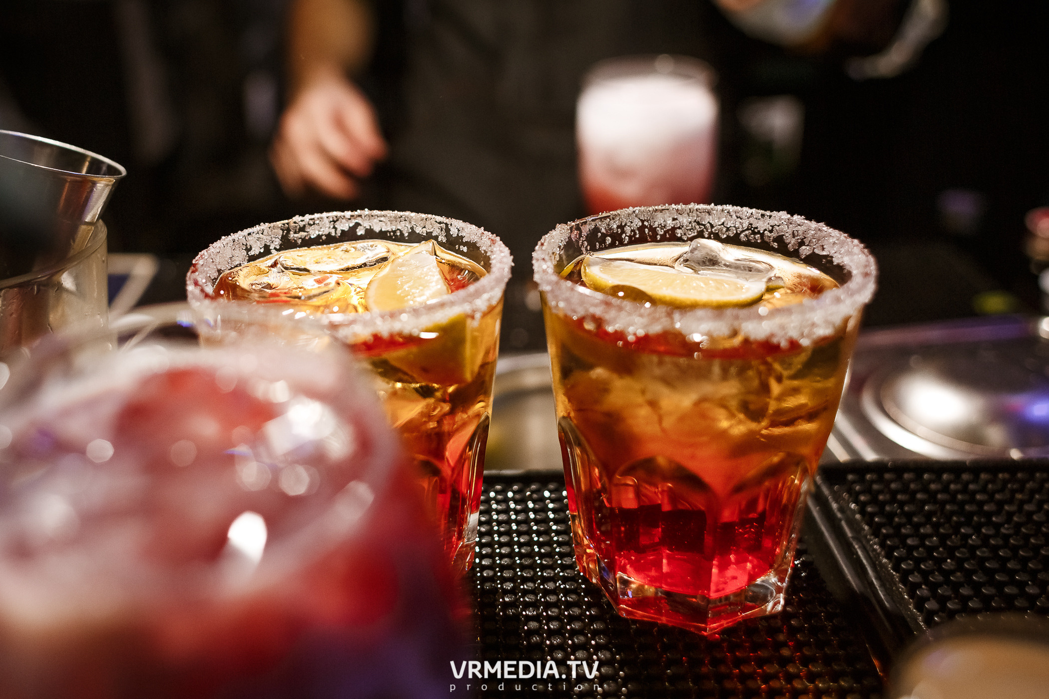 Выходные в баре «DOSKI»