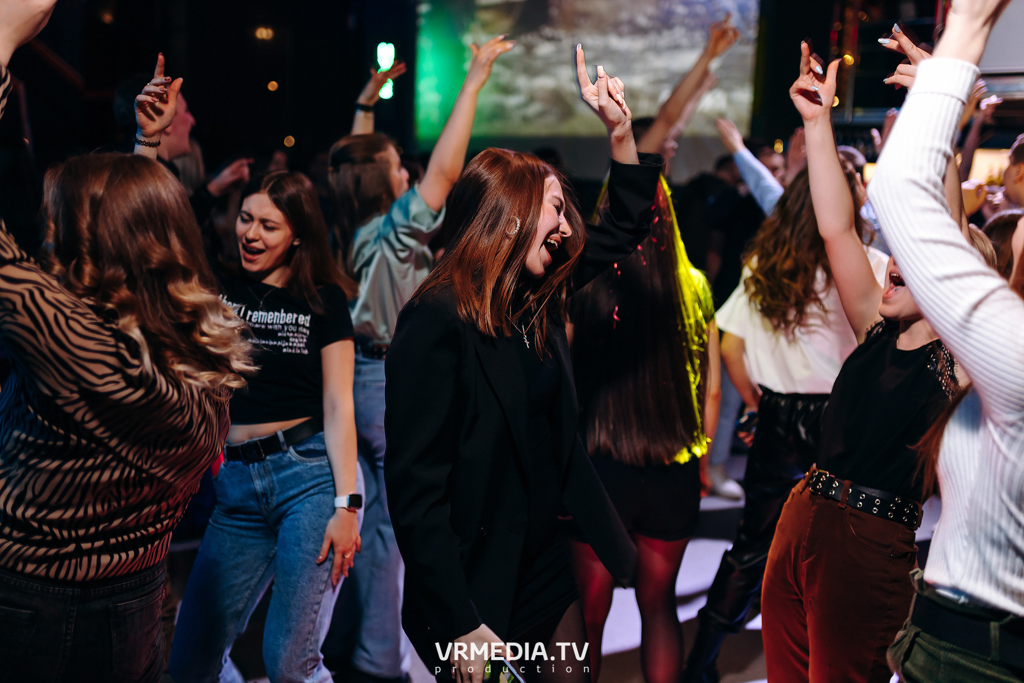 Выходные в баре «DOSKI»