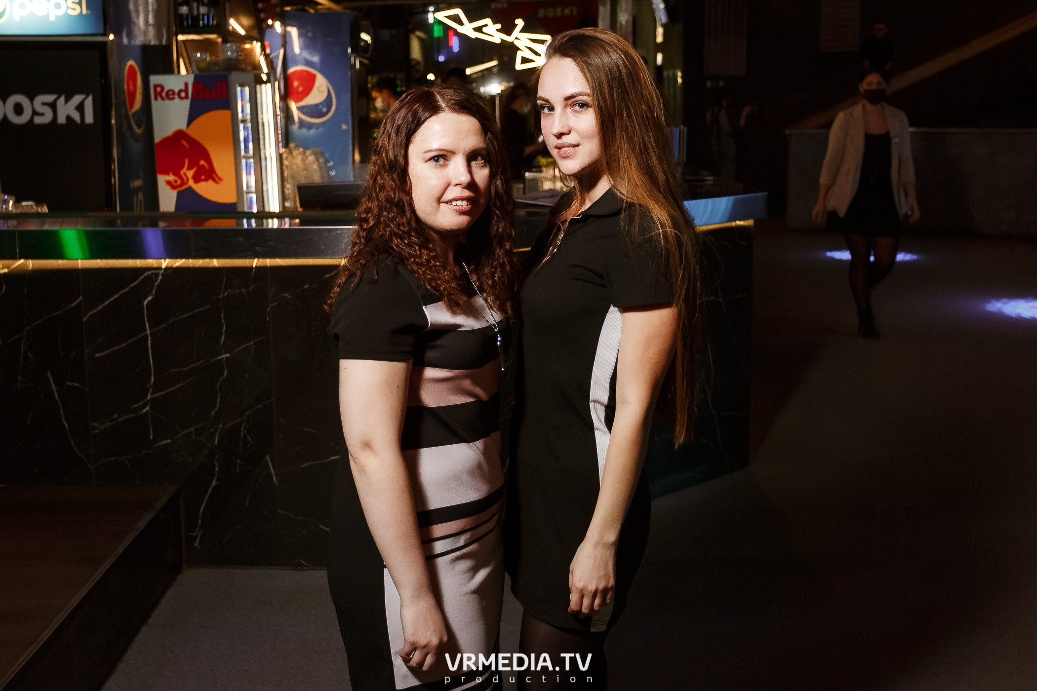 Выходные в баре «DOSKI»