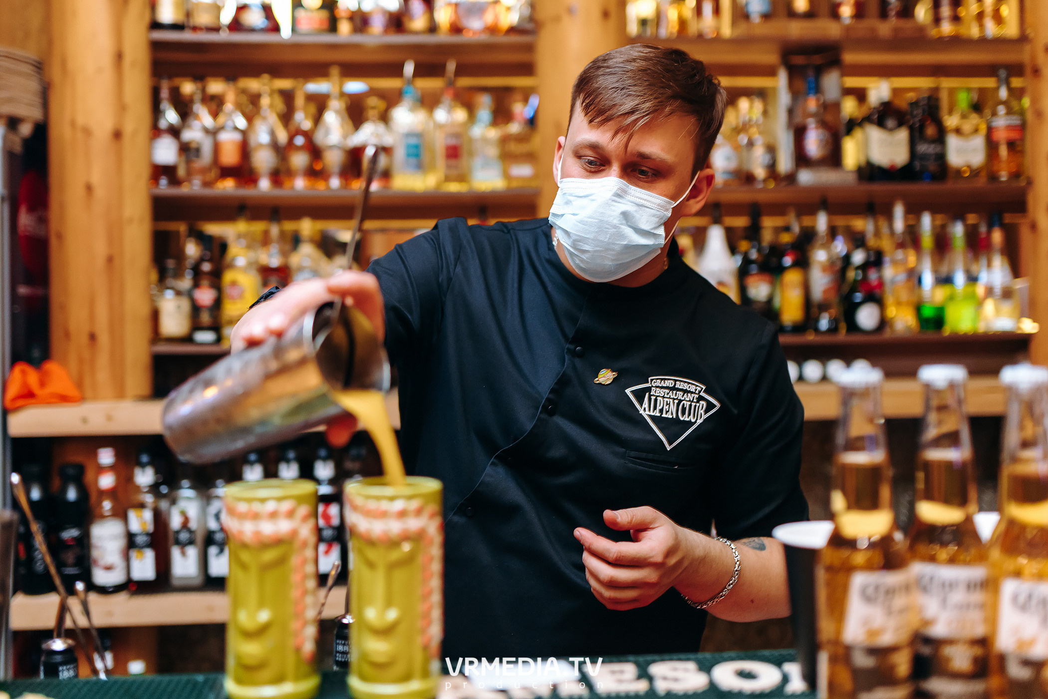 Международный женский день в «Alpen Club»