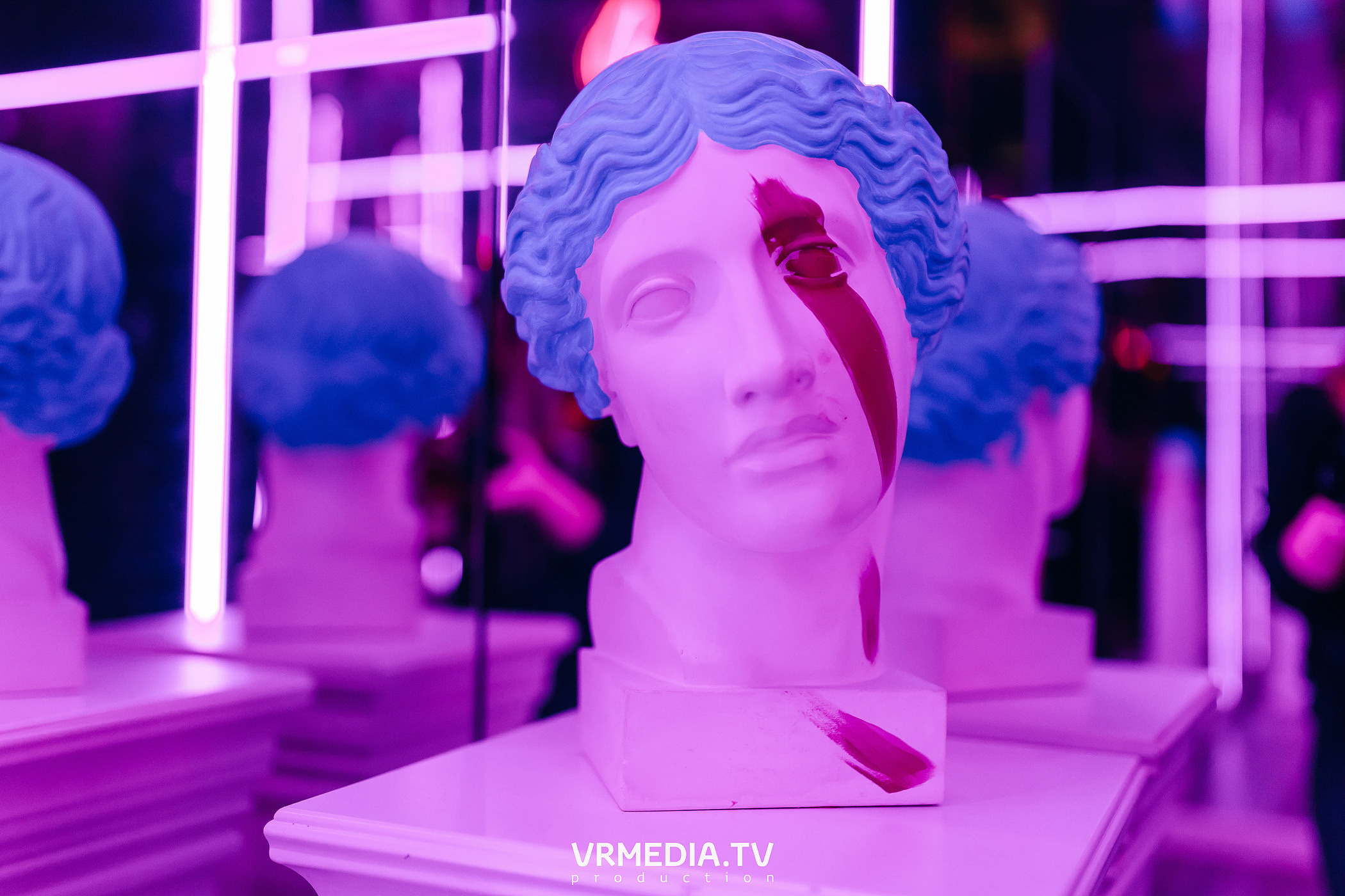 Выходные в караоке-баре «Volna»