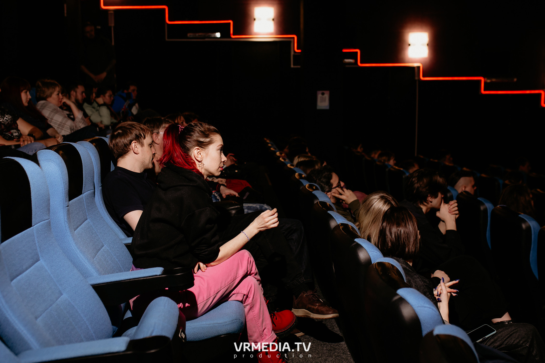 Премьера кемеровского художественного фильма «Чёрное эхо» в кинотеатре