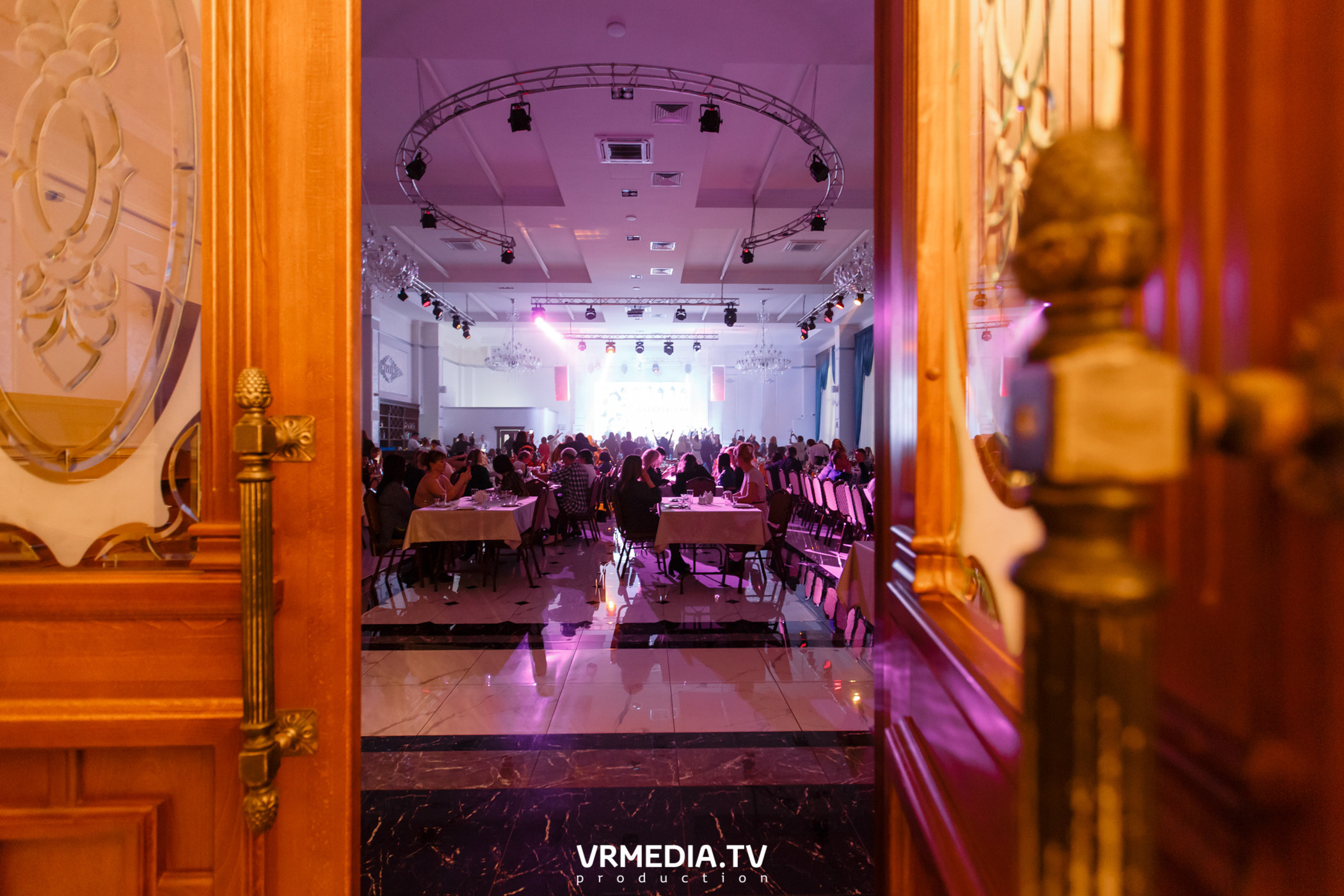 Международный женский день в ресторане «Paradise»